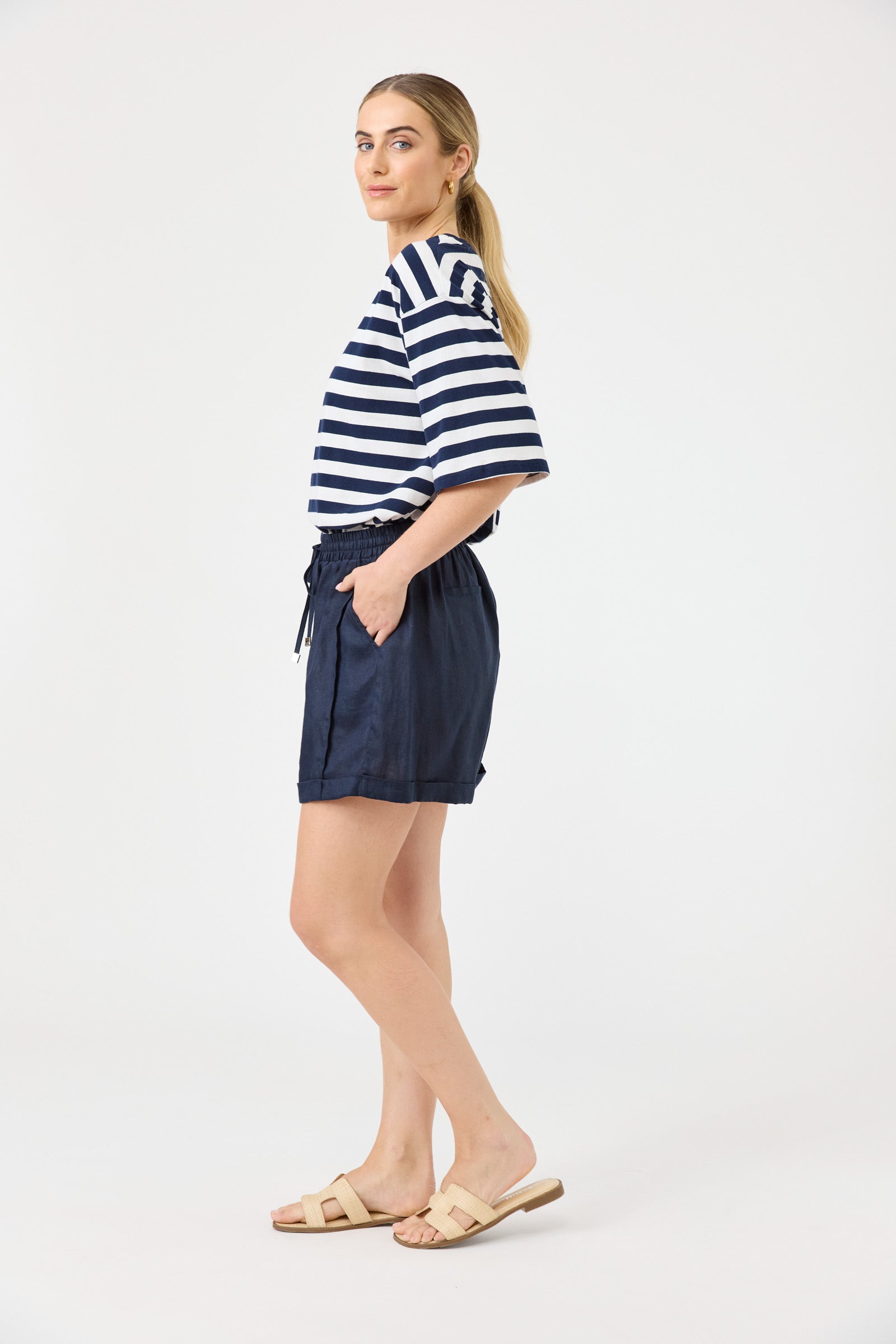 Studio Linen Short - Navy