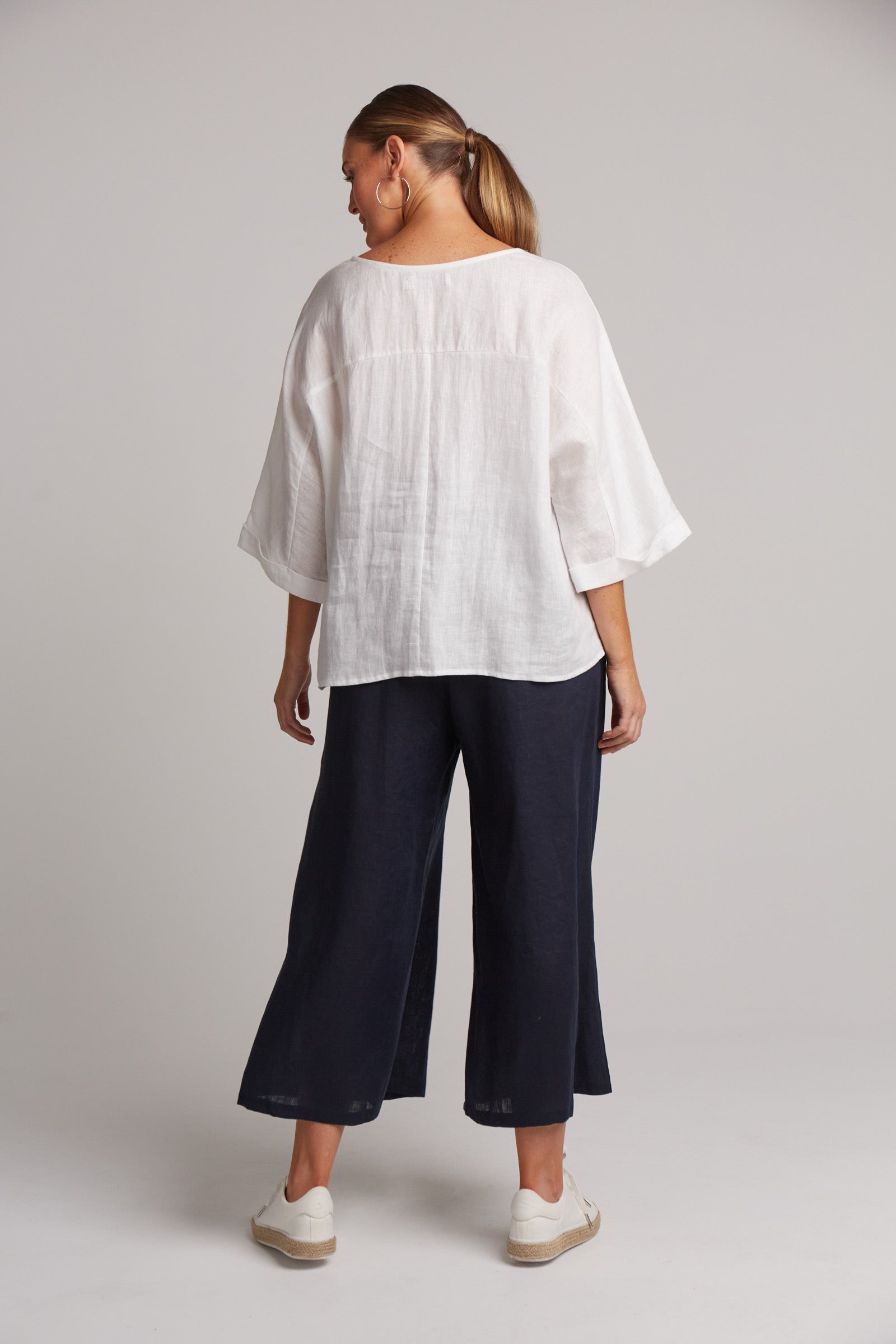 Eb&Ive Studio Linen Relaxed Top Long Sleeve White