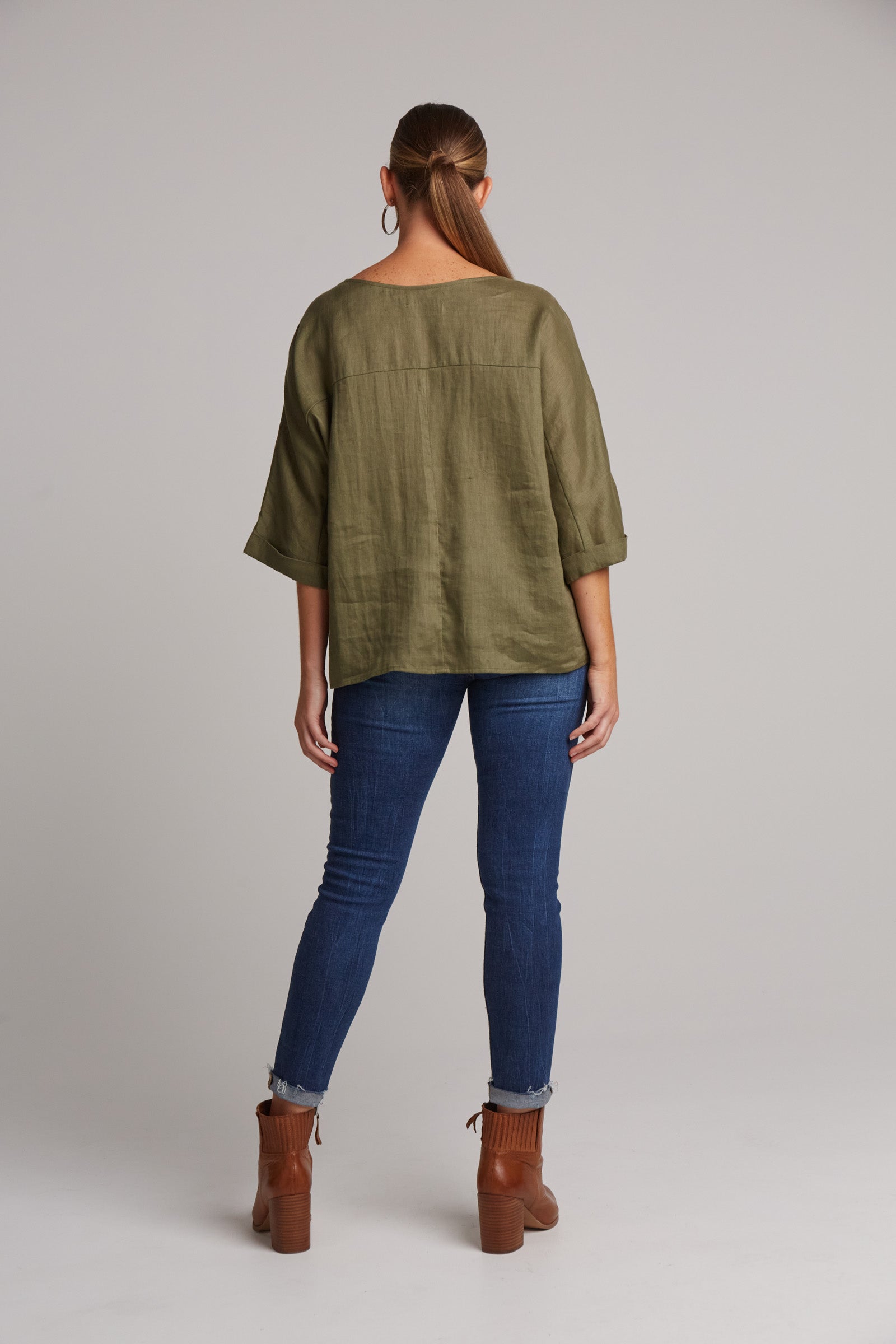 Eb&Ive Studio Linen Relaxed Top Long Sleeve KHAKI
