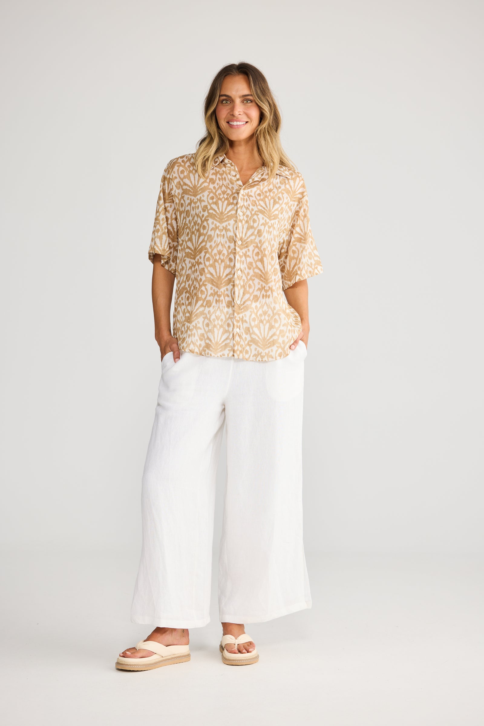 Playa Shirt - Tan Spring Fans