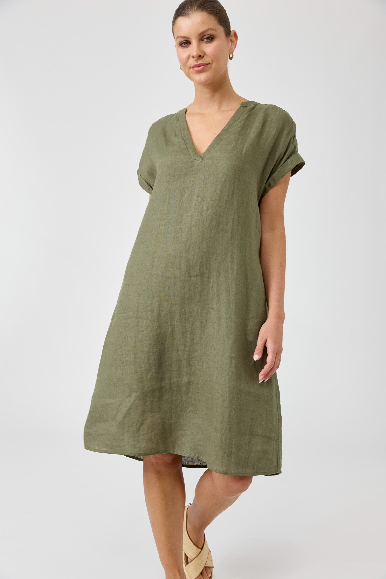 Eb&Ive Studio Linen Midi Dress with pockets khaki green Work wear Dress Eb & Ive short sleeve V neck travel Natural crisp shift Holiday travel dress