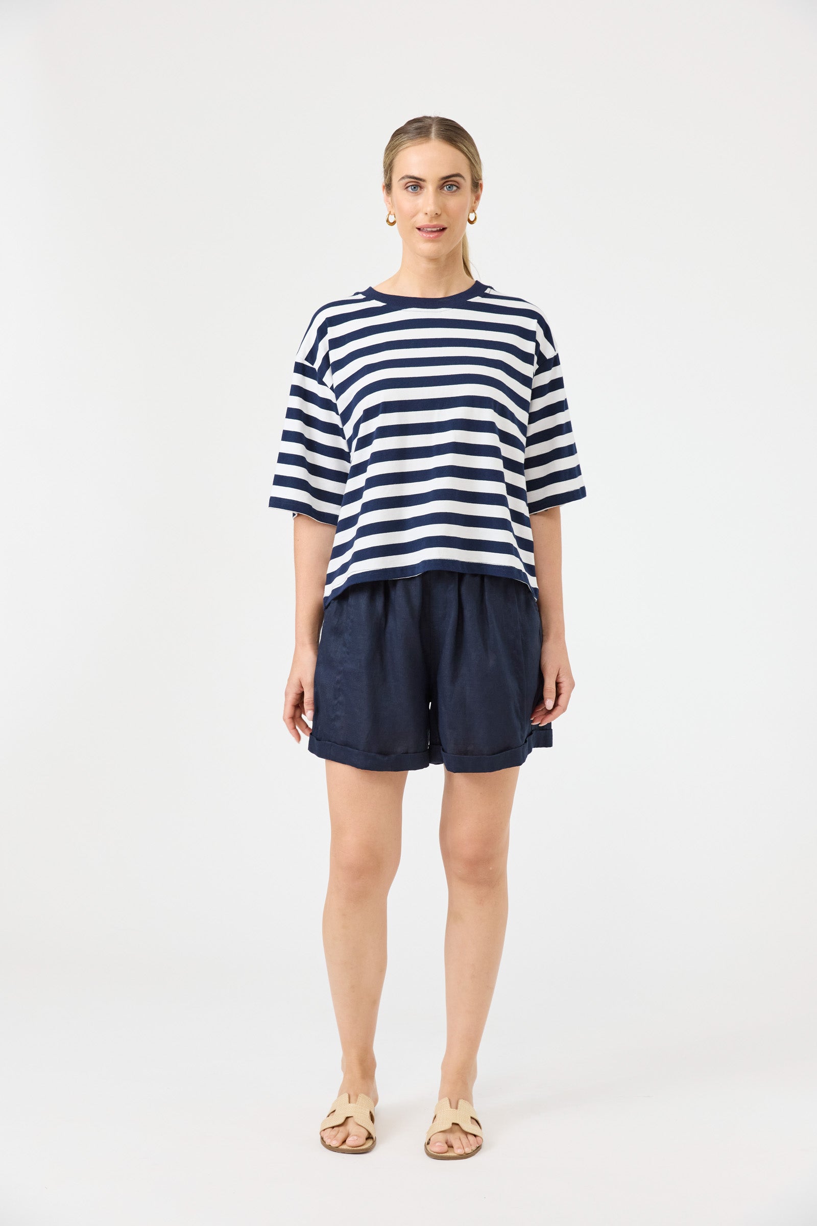Studio stripe t shirt navy white Tee crew neck elbow length sleeve loose boxy fit cotton hip length relaxed silhouette three-quarter sleeve classic stripes casual wear