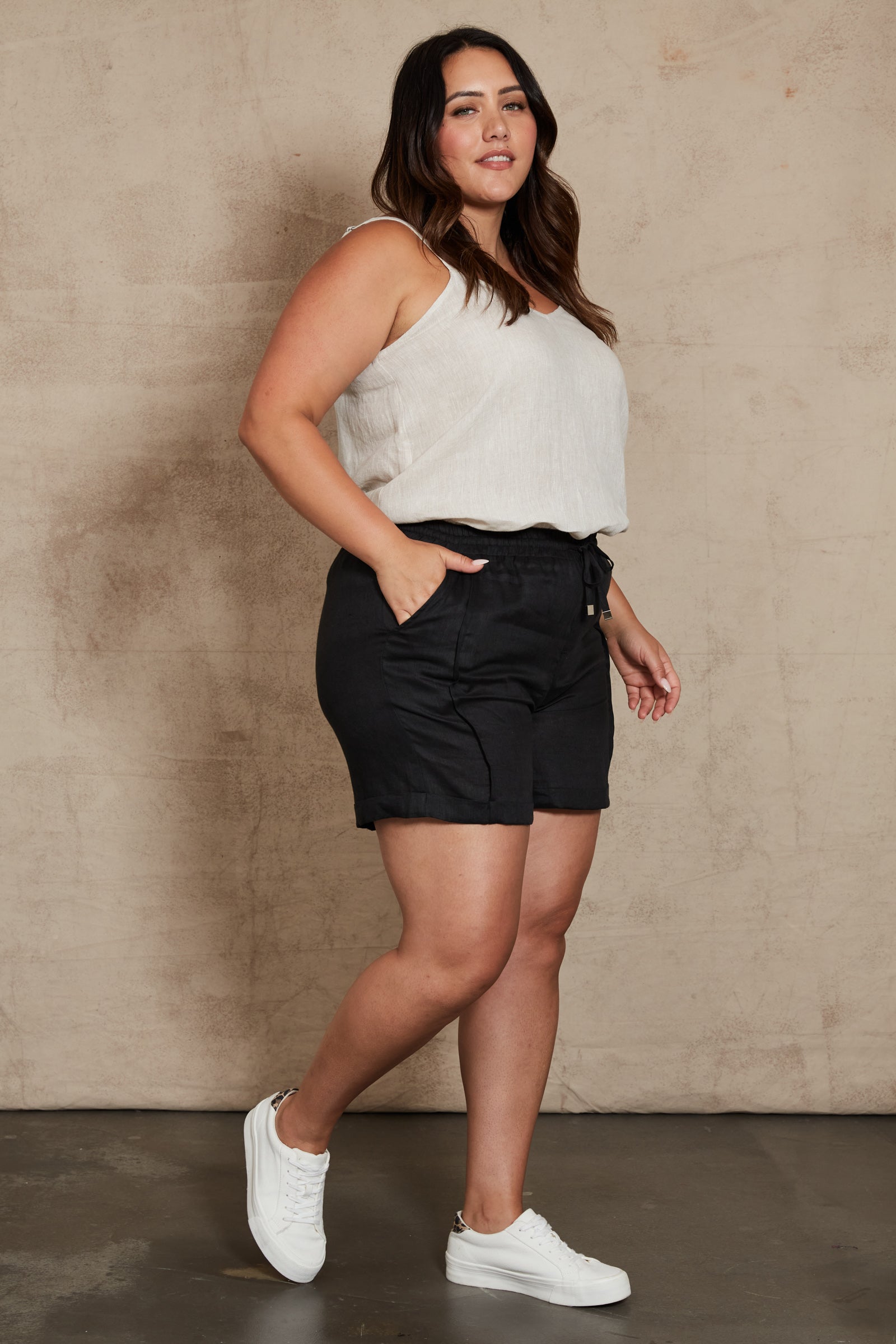 Eb&Ive Studio Linen Short Work Short Black Smart Casual size 16