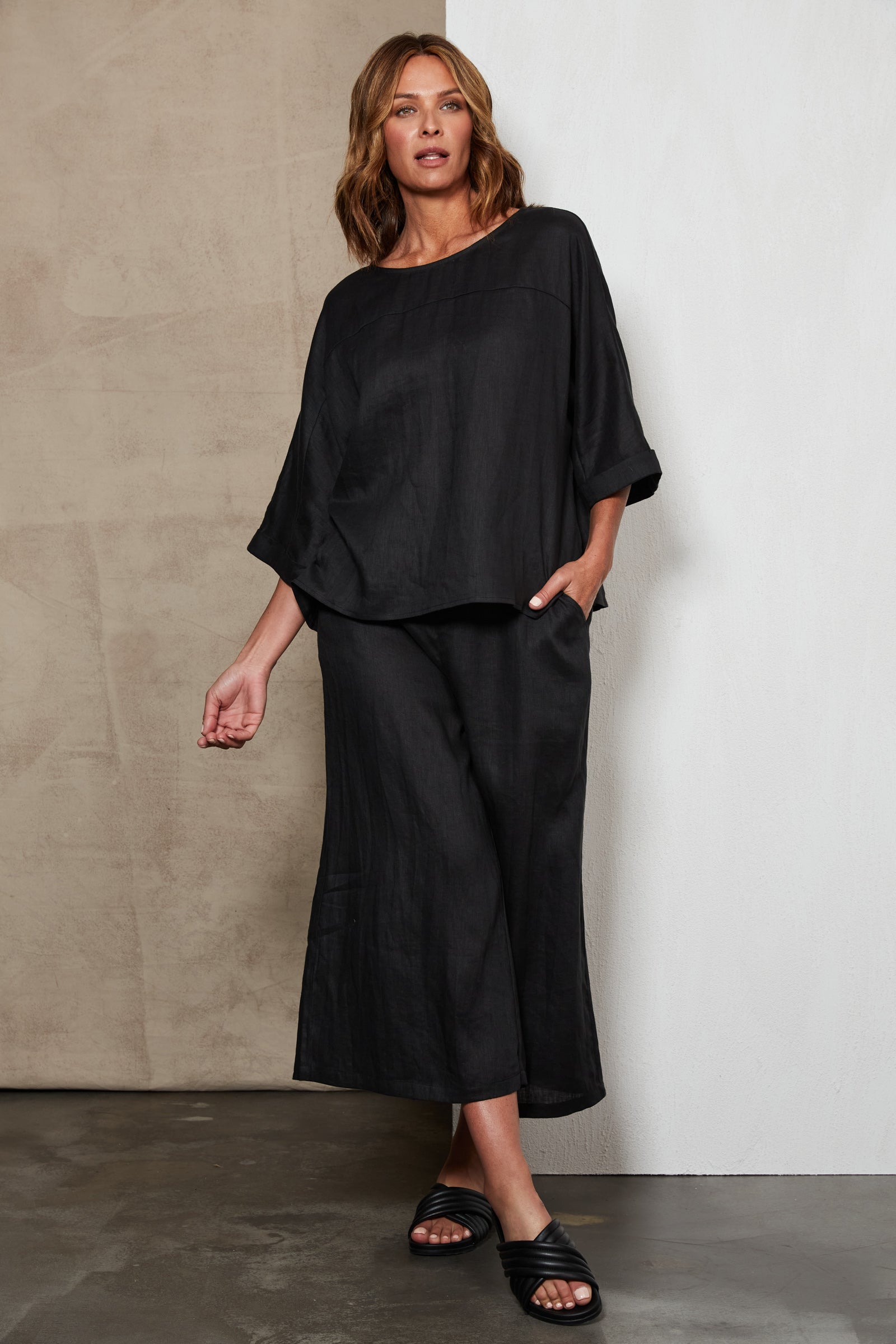 Eb&Ive Studio linen relaxed black top three-quarter length sleeve relaxed fit evening work wear Ebony Linen Blouse long sleeve Oversized Black Linen Top