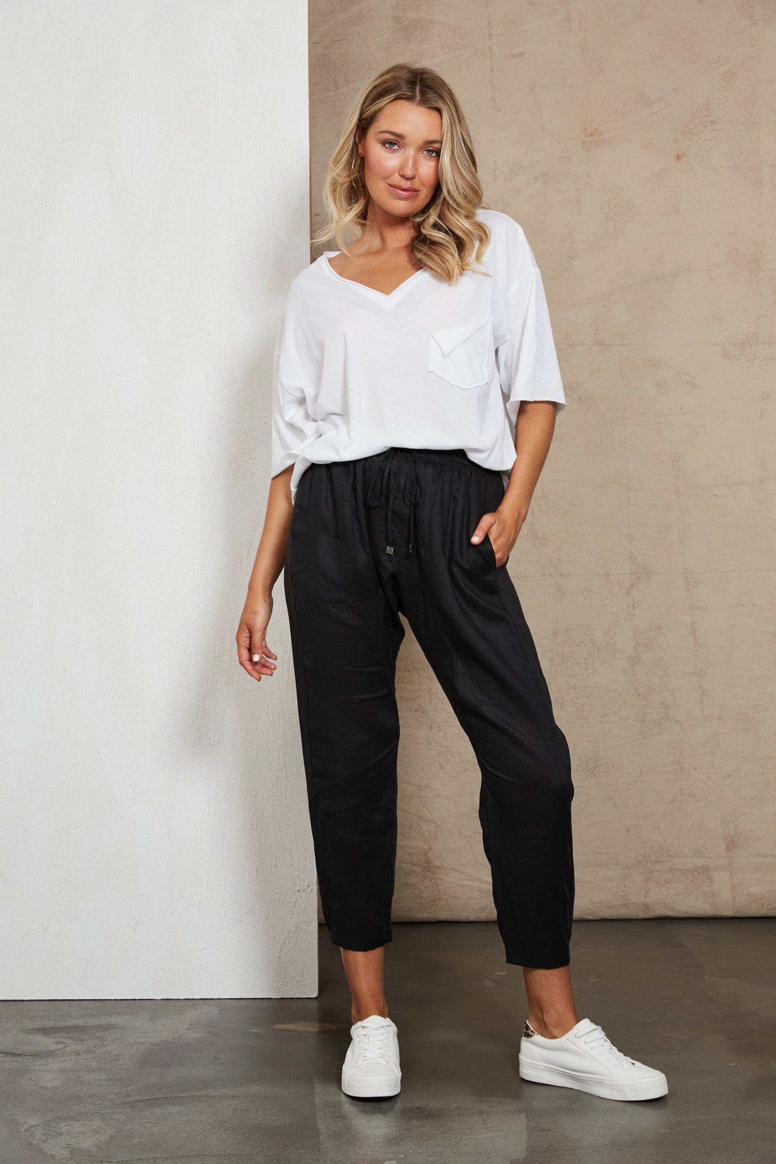 Eb&Ive Studio Linen Relaxed Pant Jogger Weekend Pant Travel Pant Black