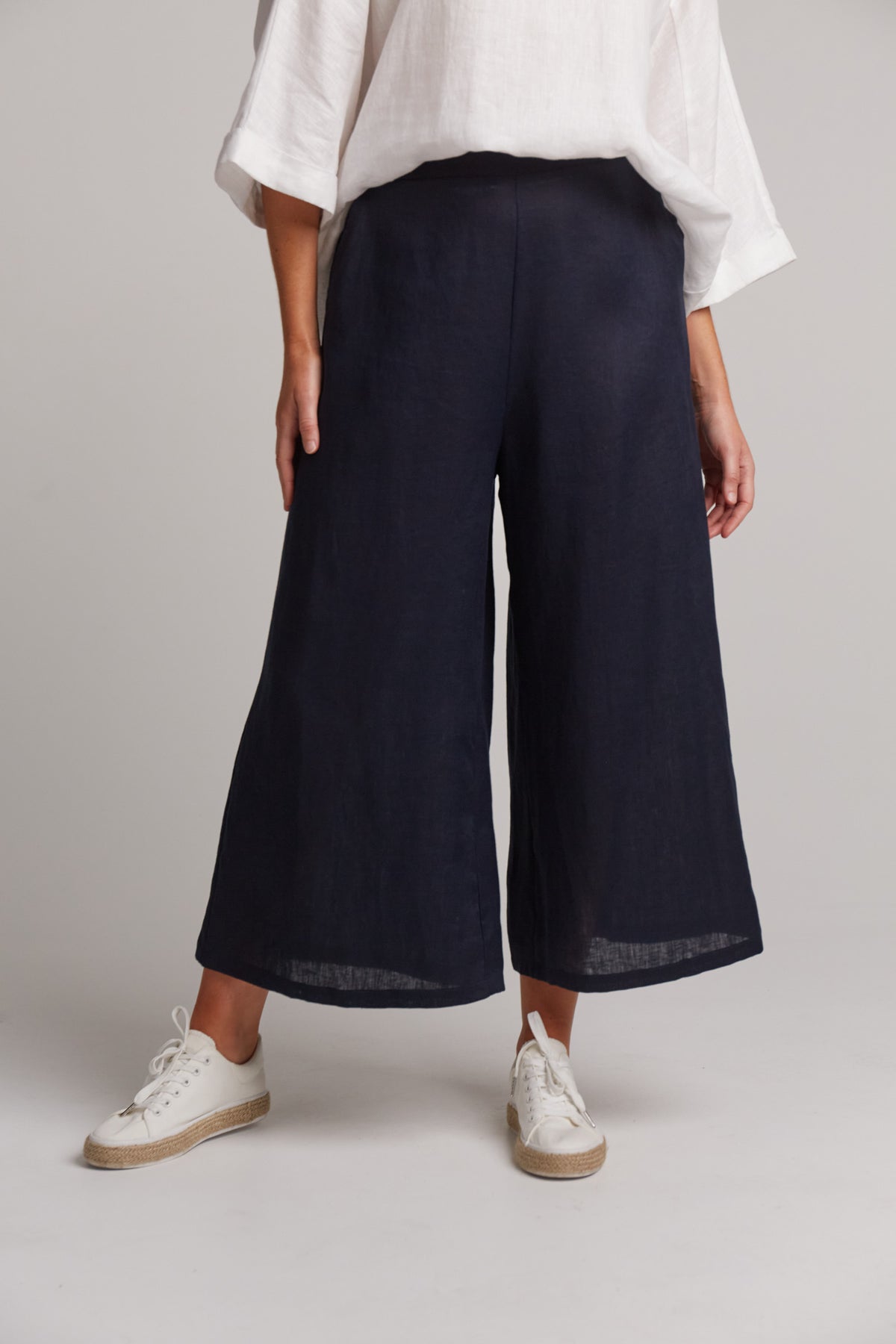 Eb&amp;Ive Studio Linen Crop Wide Leg Pant Navy