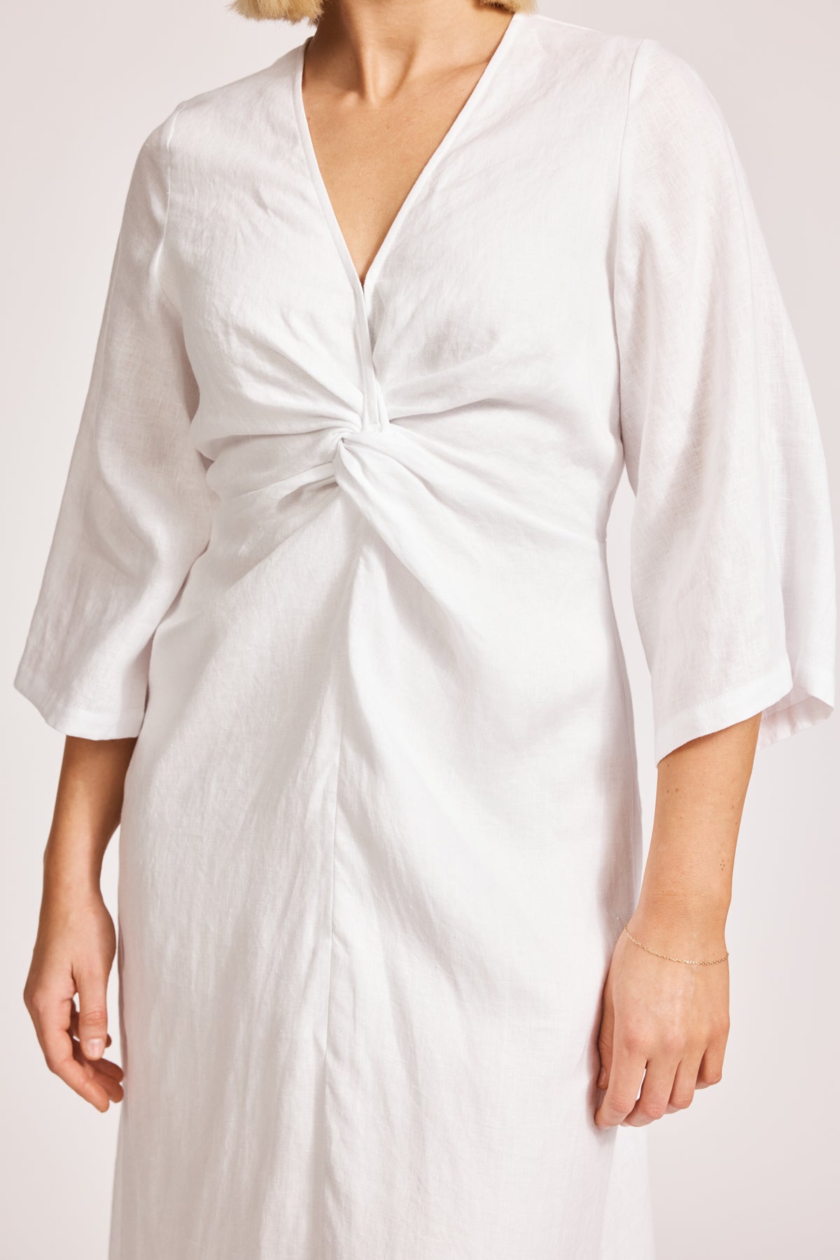 Eb&amp;Ive Miramar twist dress long sleeve kimono kaftan sleeve fit and flare v-neck event holiday resort dress summer Linen maxi lagoon 