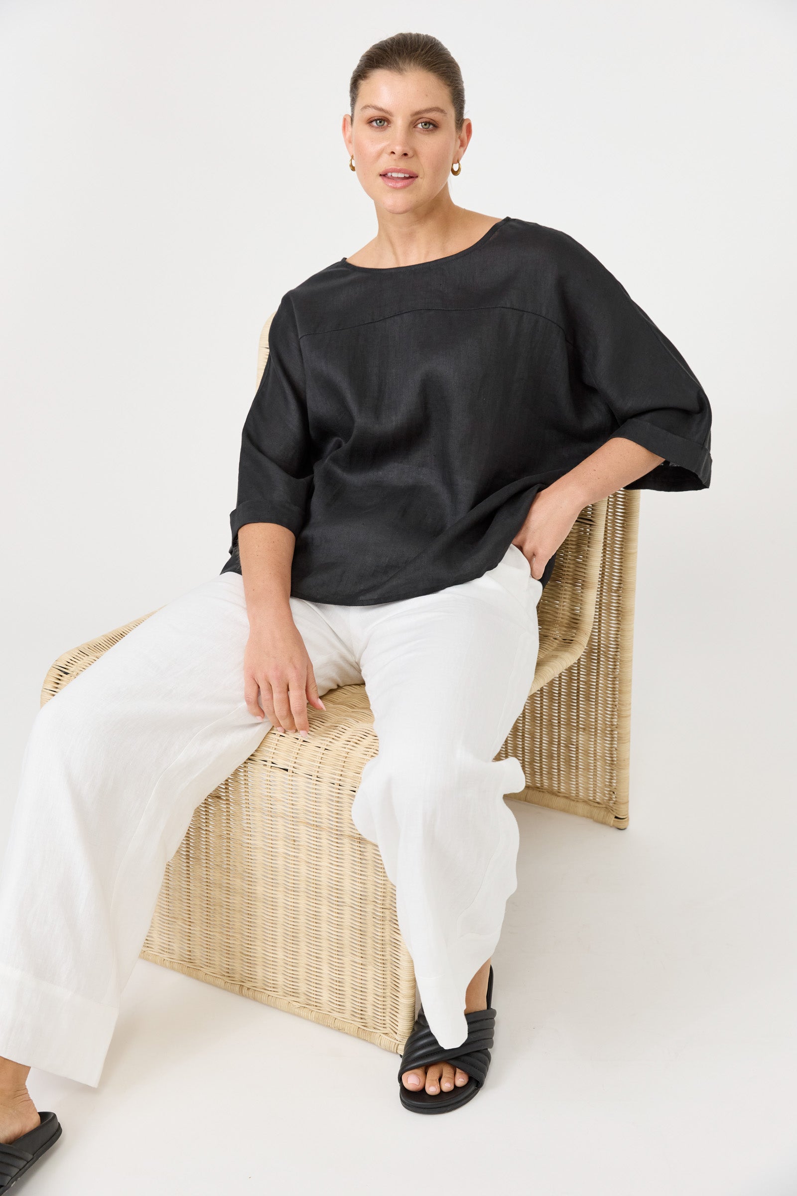 Studio Linen Relaxed Top - Black