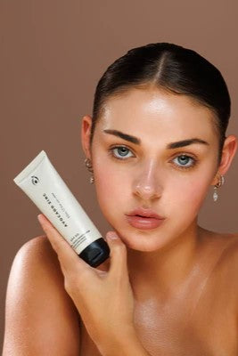 Avocado Zinc Tinted Moisturiser SPF50 All natural sun screen zinc Australian made skincare Nourish Light