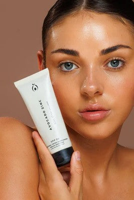 Avocado Zinc Tinted Moisturiser SPF50 All natural sun screen zinc Australian made skincare Nourish Medium Dark