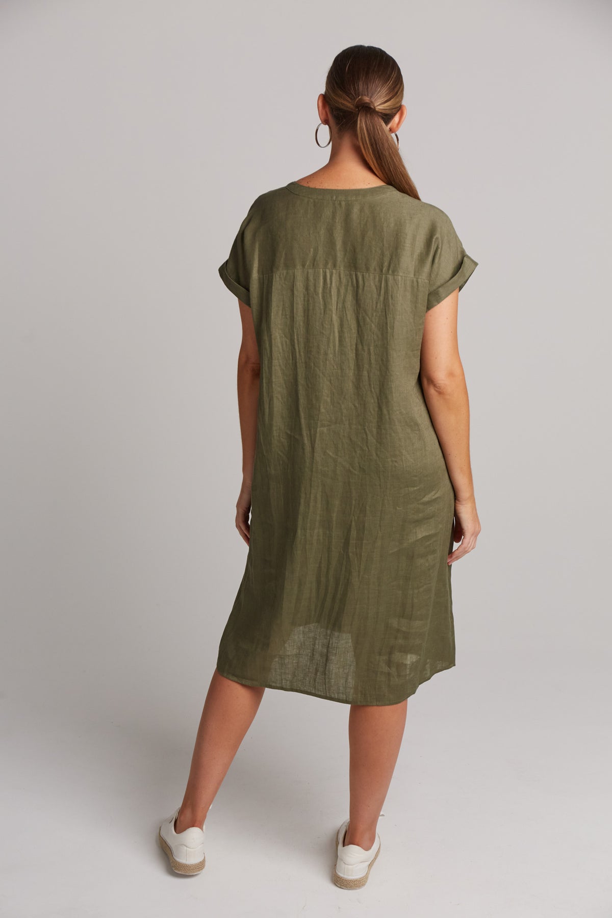 Eb&amp;Ive Studio Linen Midi  Dress with pockets Khaki Work Dress