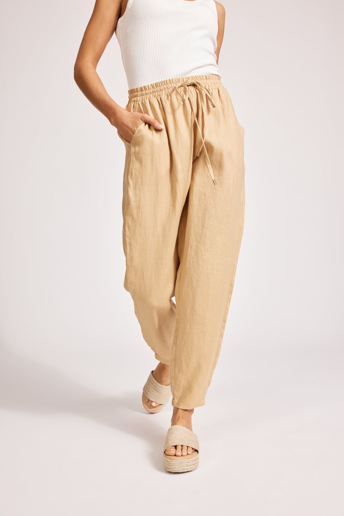 Eb&amp;Ive Miramar Linen pant Relaxed linen jogger summer drawstring waist slim tapered leg camel