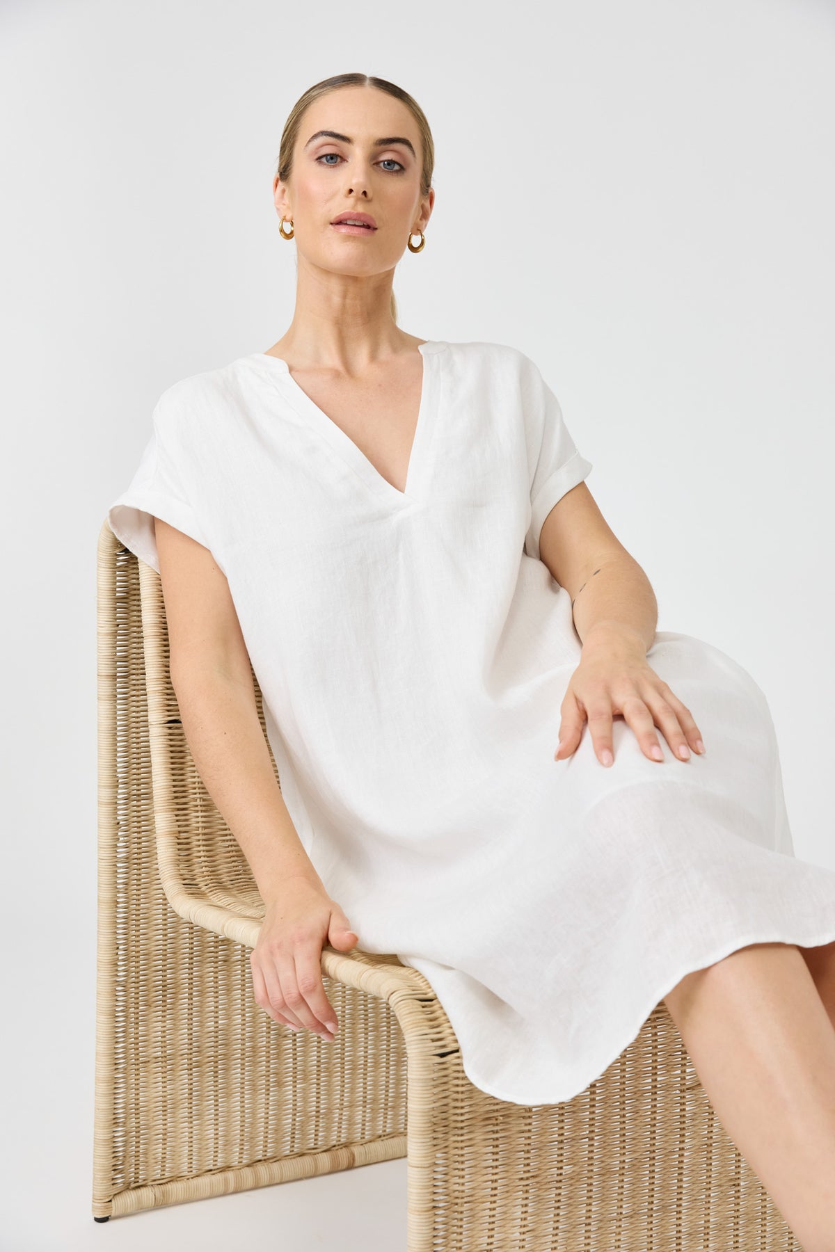 Eb&amp;Ive Studio Linen Midi  Dress with pockets White Work Dress