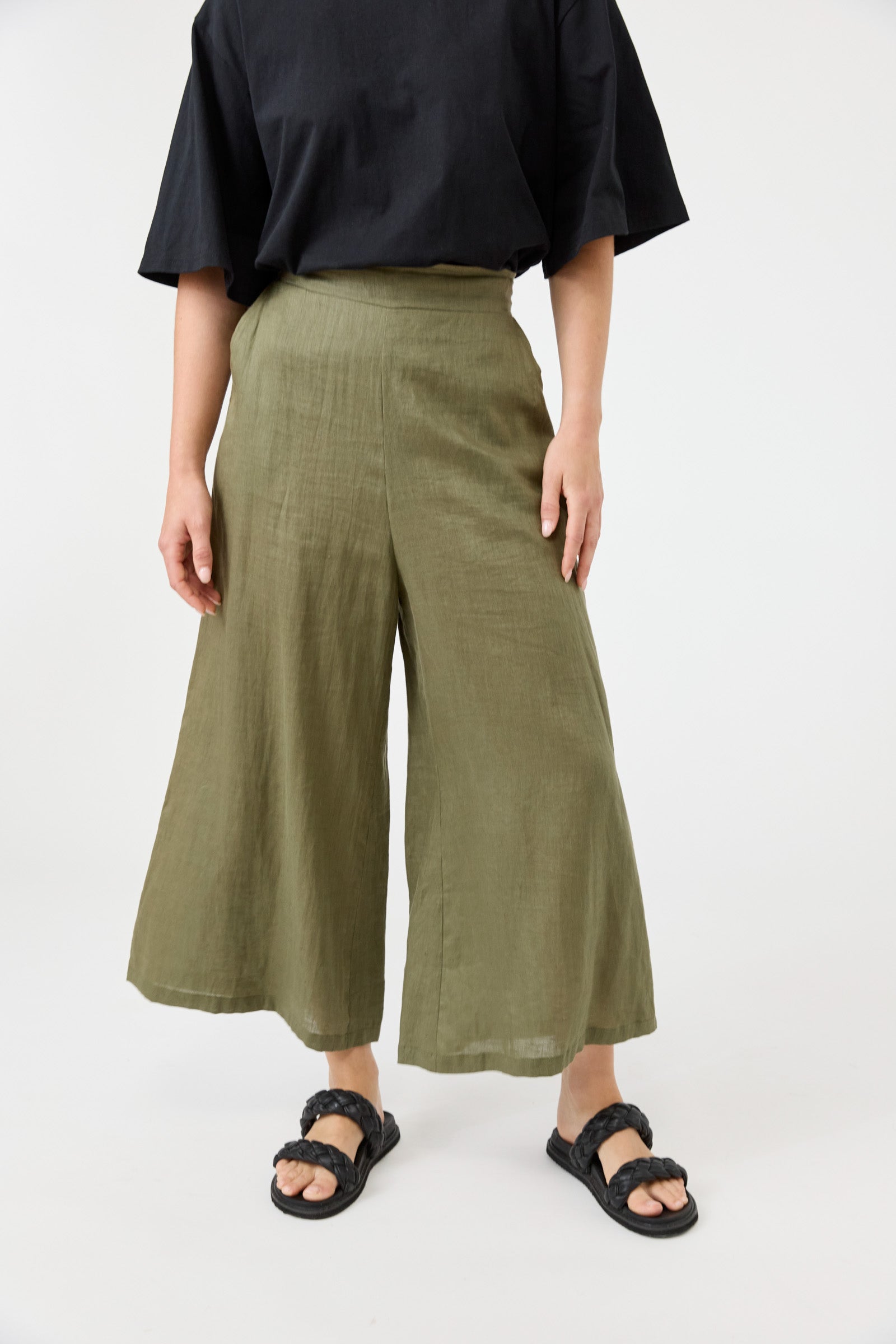 Studio Linen Crop Pant - Khaki
