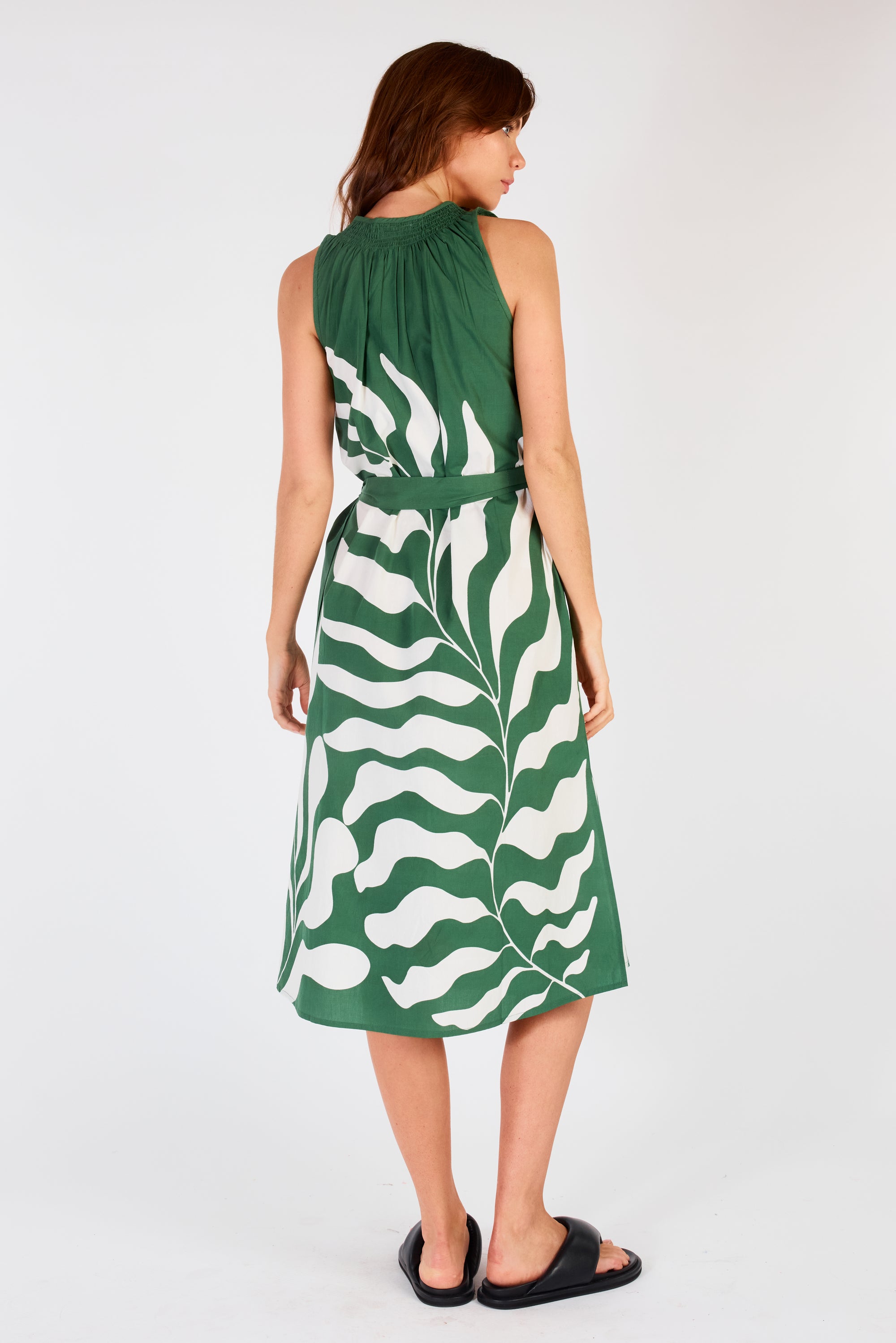 Sakanto S/less Dress - Hoja Green