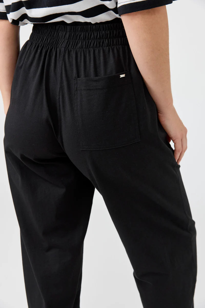Eb&amp;Ive Studio Cotton Traveller pant stretch cotton Black 