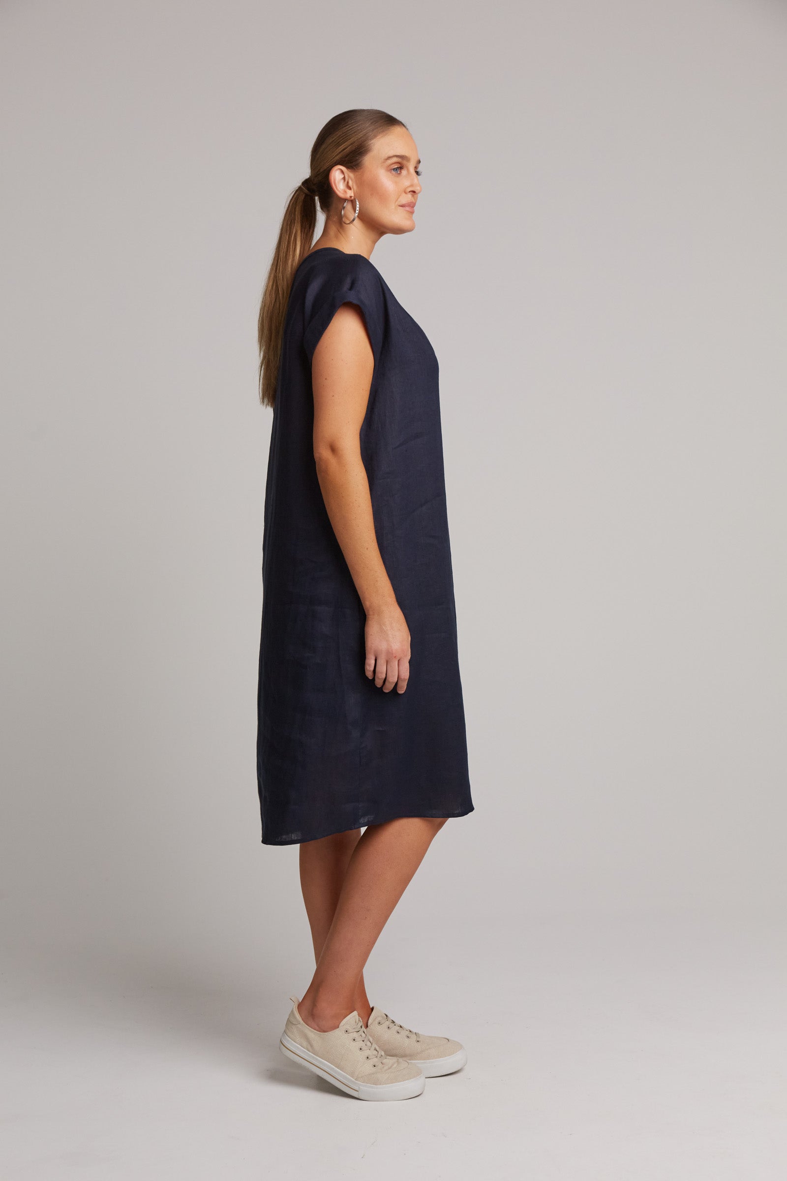 Eb&Ive Studio Linen Midi  Dress with pockets Navy Work Dress