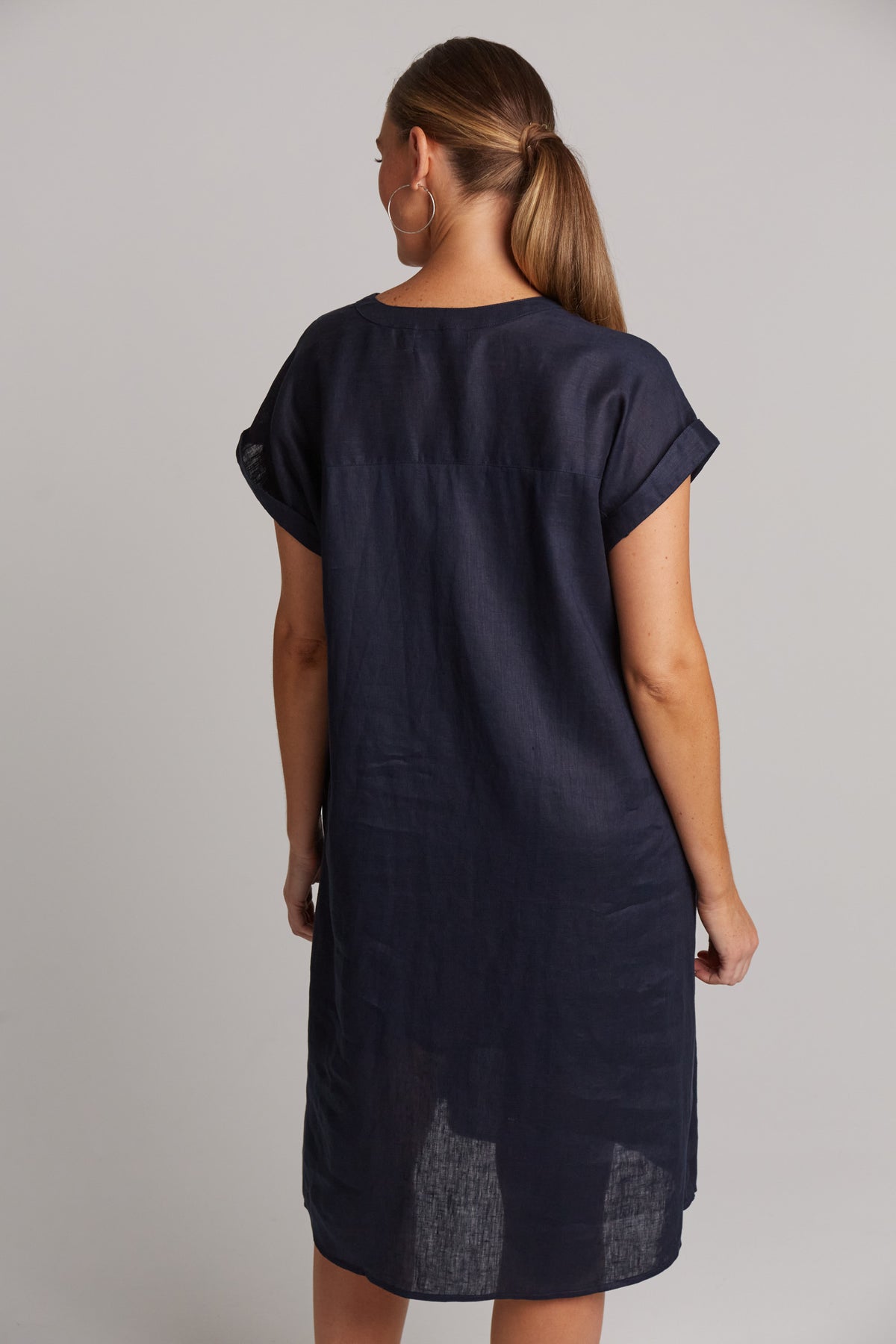 Eb&amp;Ive Studio Linen Midi  Dress with pockets Navy Work Dress