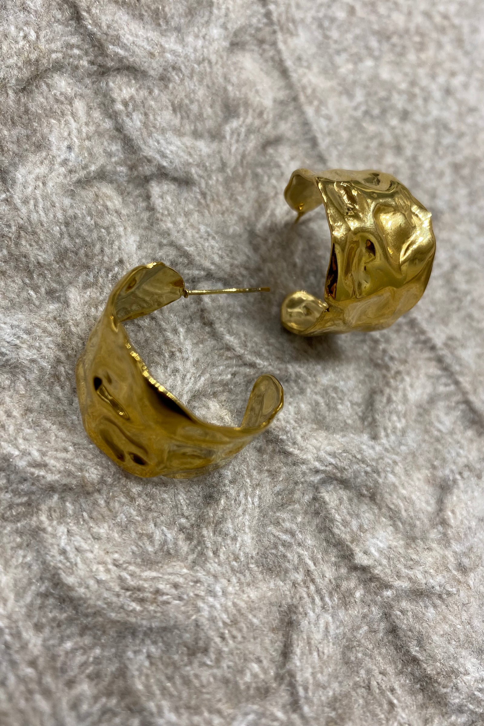 Folie Gold Hoop Earring - Pressed