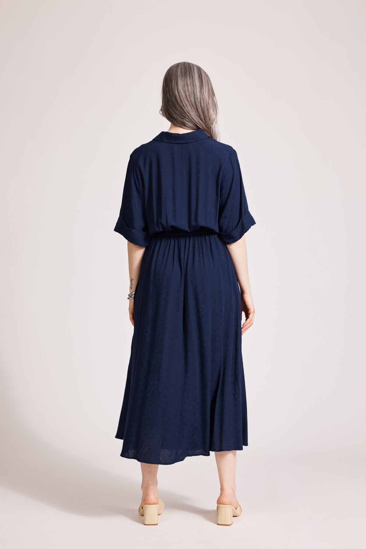 Eb&amp;Ive Parisio Belt Shirt Dress  Short 3/4 sleeve maxi with collar and button front elastic and Belt waist summer work dress swim cover navy jacquard 
