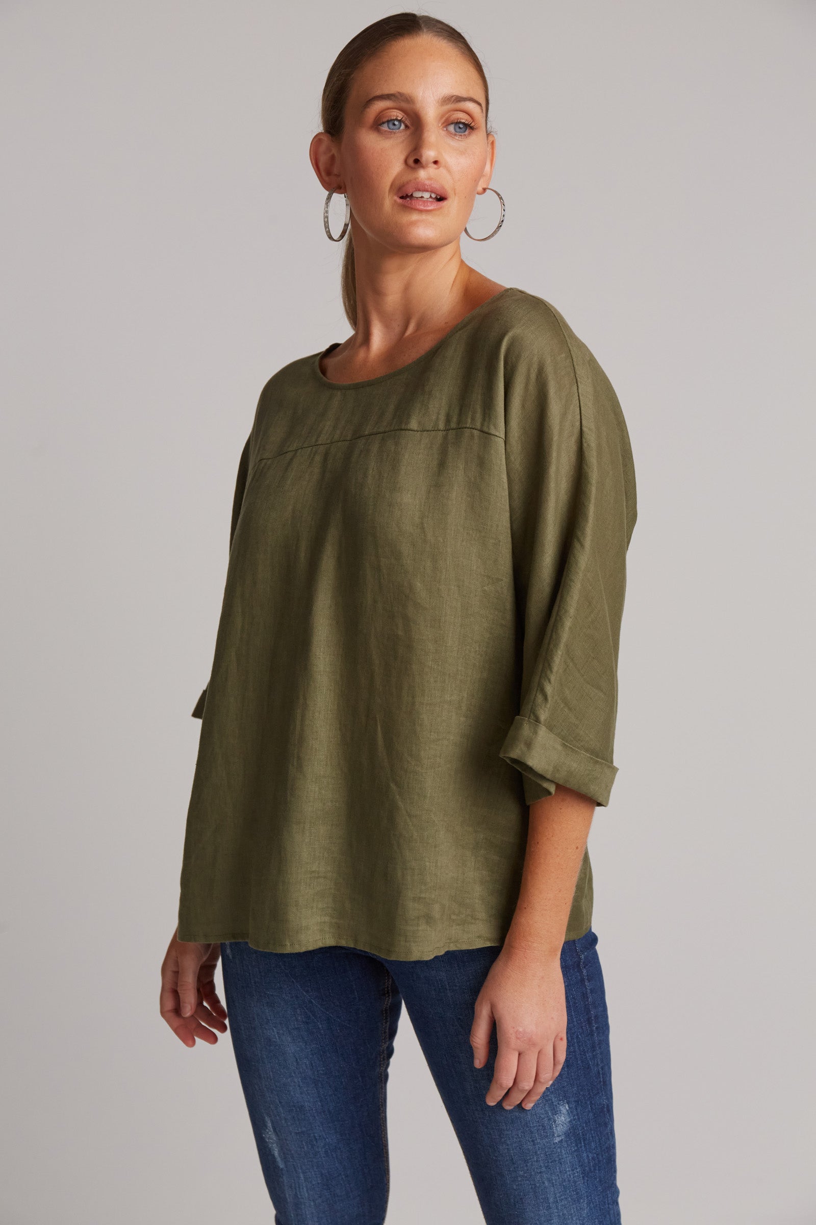 Eb&Ive Studio Linen Relaxed Top Long Sleeve Khaki