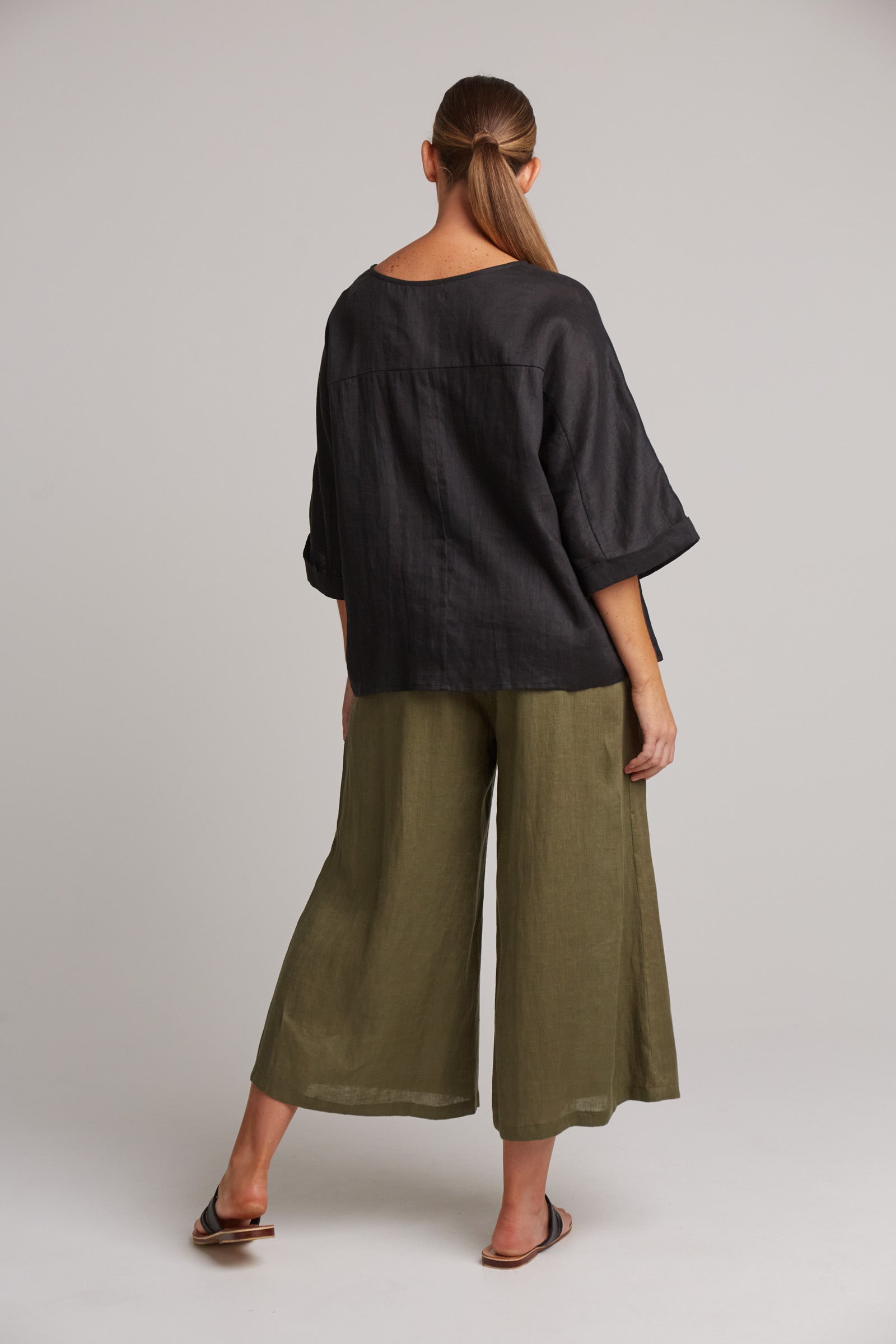 Eb&Ive Studio Linen Relaxed Top Long Sleeve Black