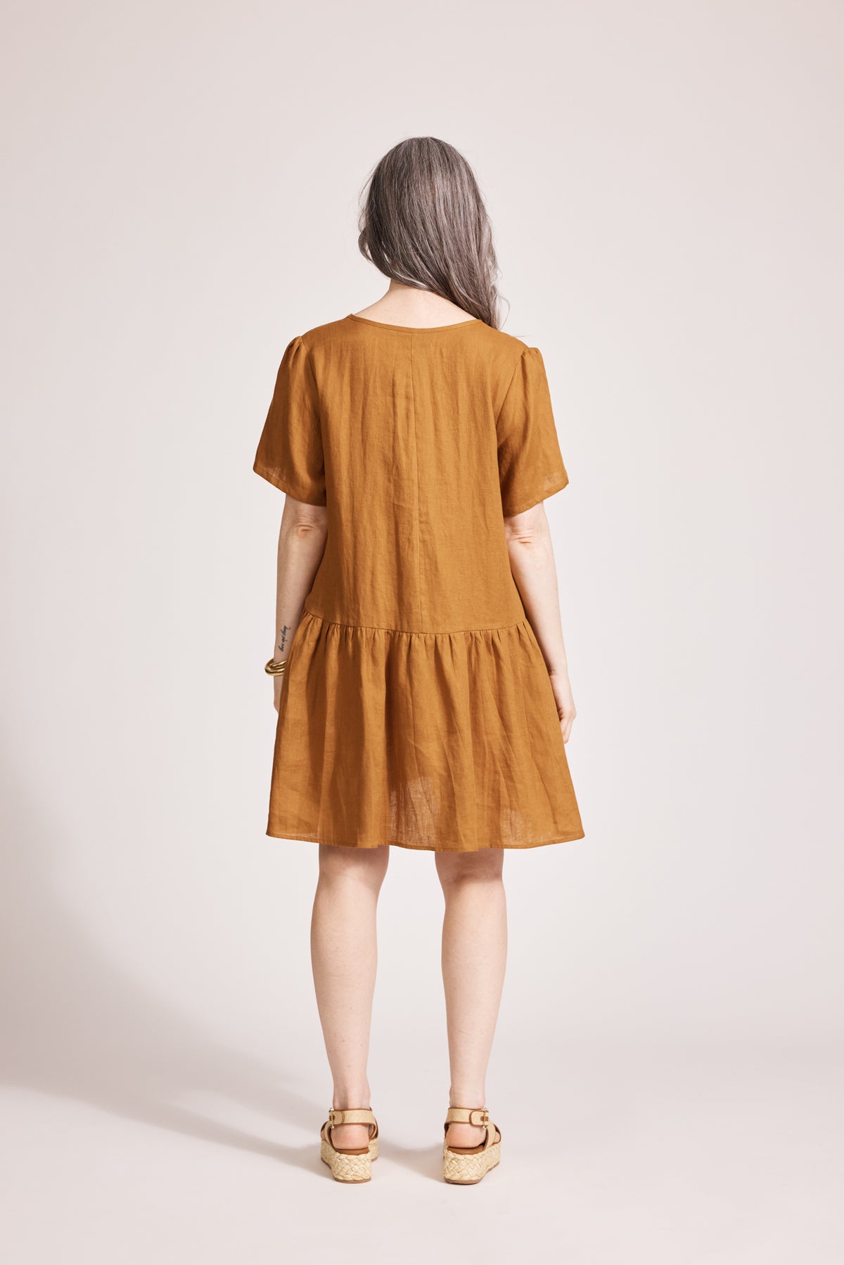 Eb&amp;Ive Miramar Linen midi short summer shift Aline v-neck dress short sleeve caramel 