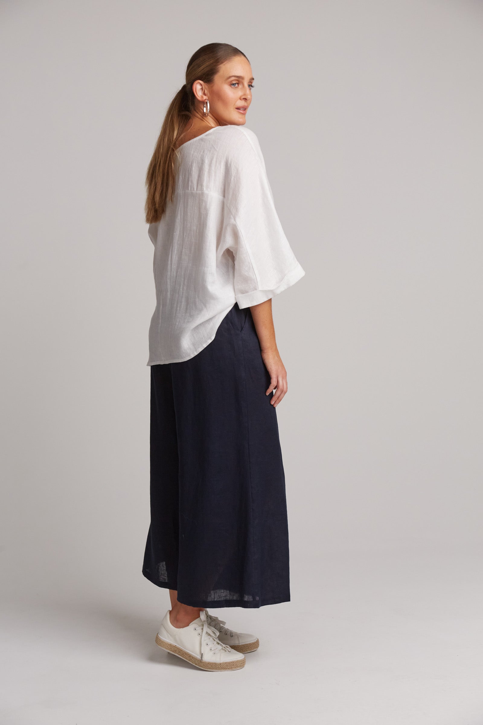 Eb&Ive Studio Linen Crop Wide Leg Pant Navy