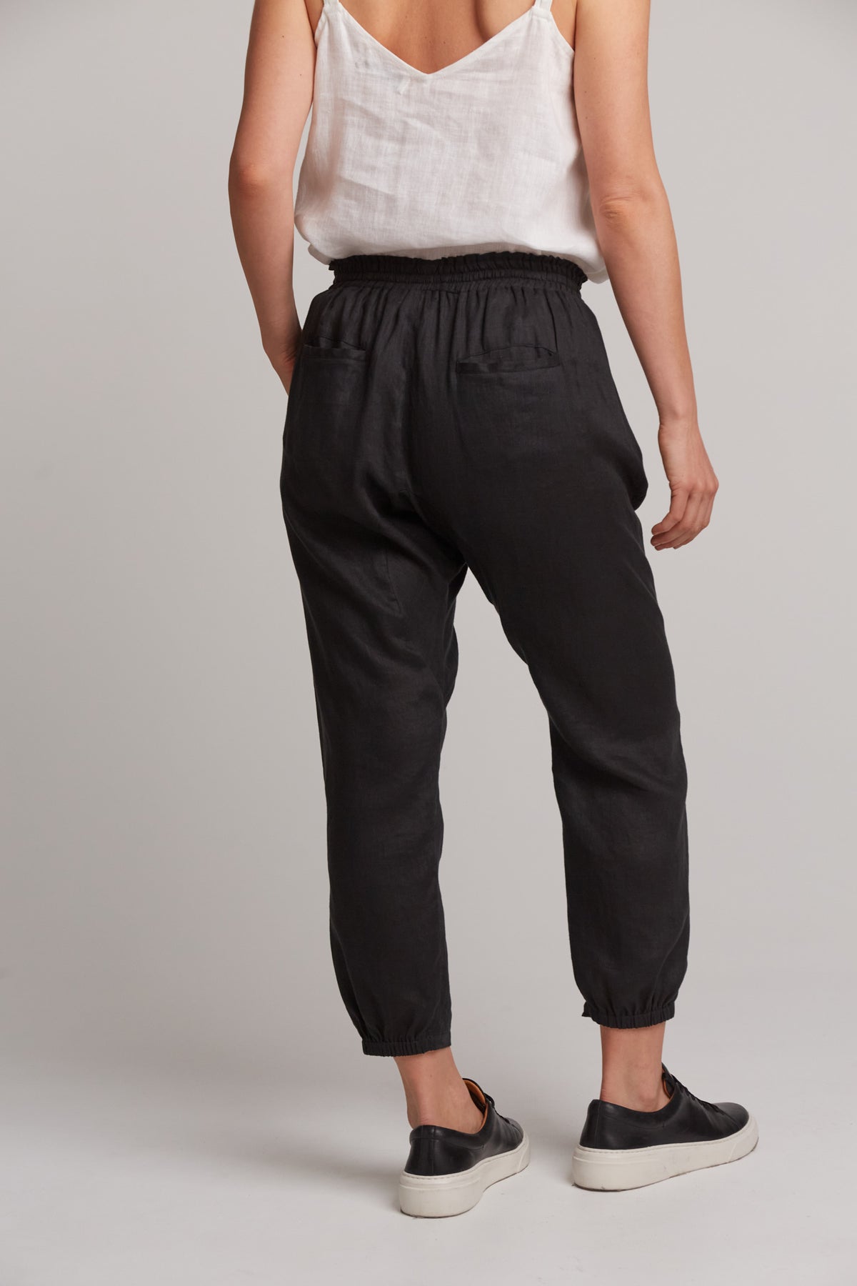 Eb&amp;Ive Studio Linen Relaxed Pant Jogger Weekend Pant Travel Pant Black