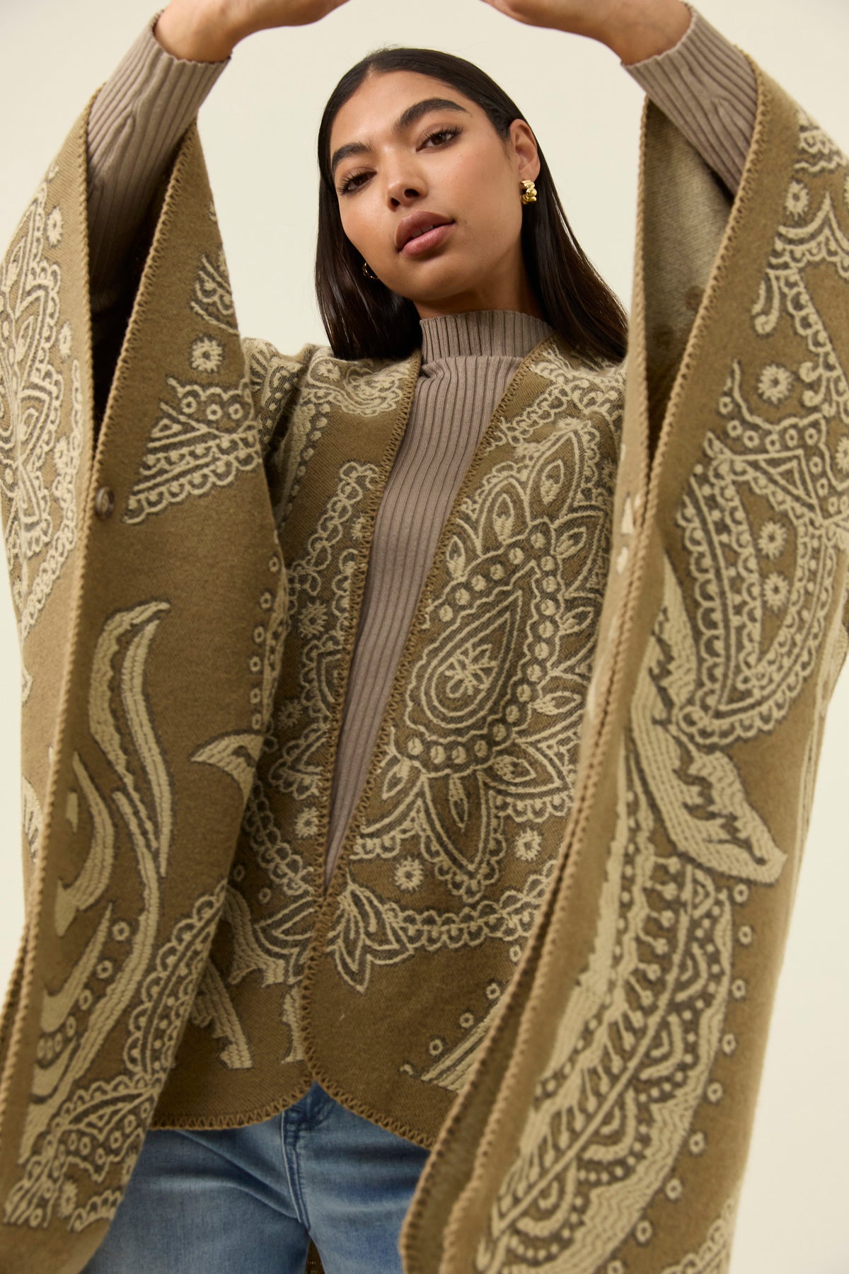 Lucia Cape - Stone Paisley