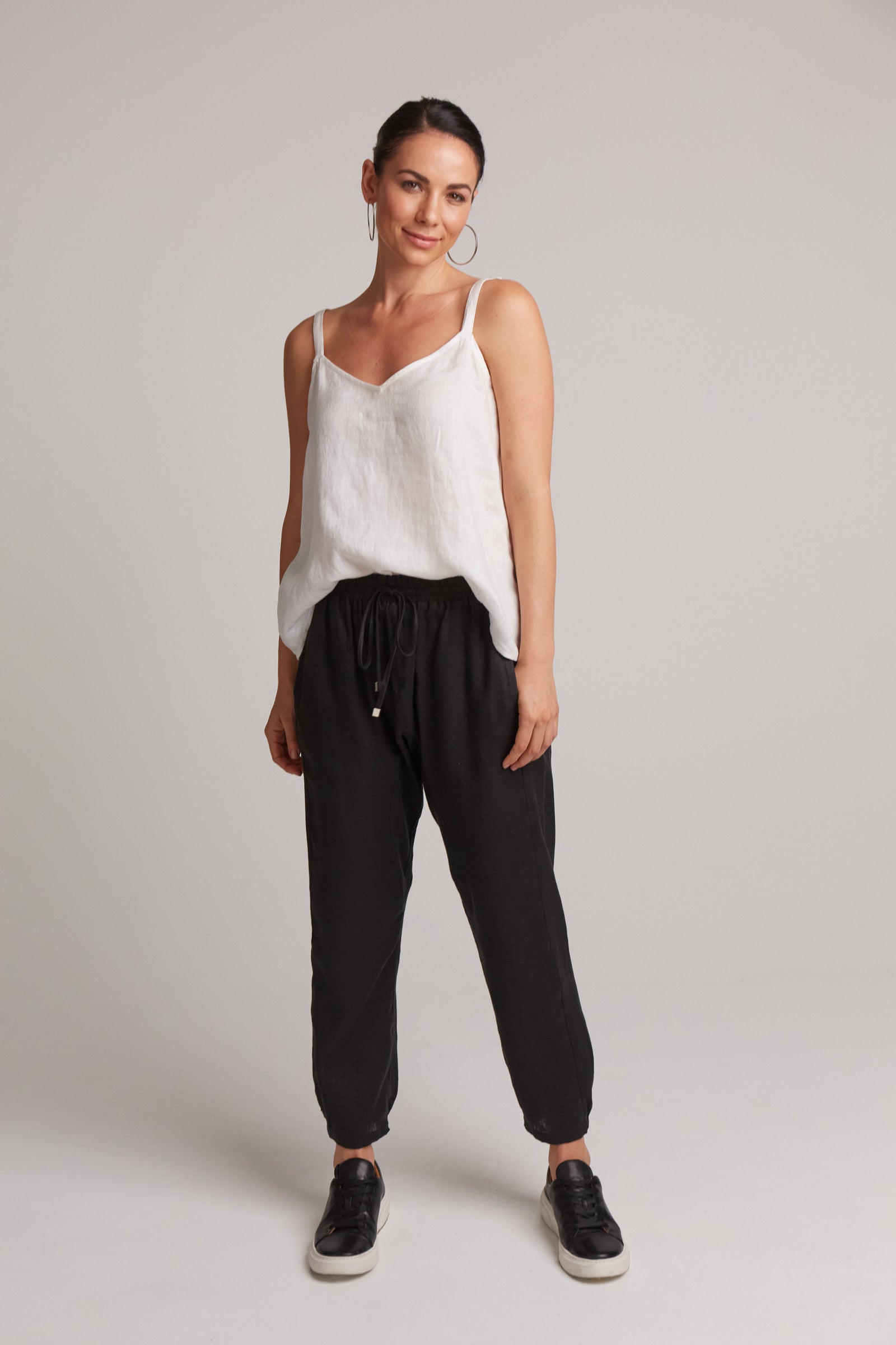 Eb&Ive Studio Linen Relaxed Pant Jogger Weekend Pant Travel Pant Black