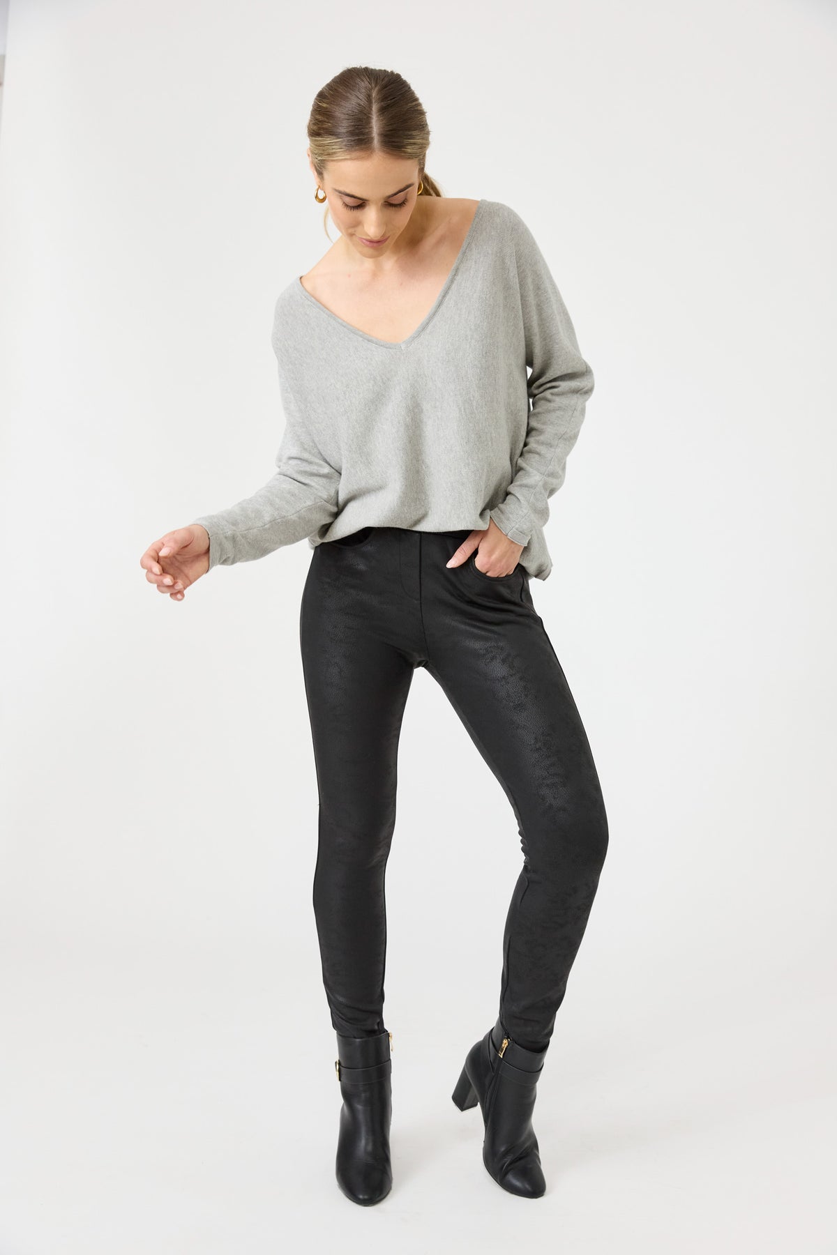 Eb&Ive lazy days legging  faux leather tights. Warm winter tights  stretch straight skinny leg pants black vegan 
