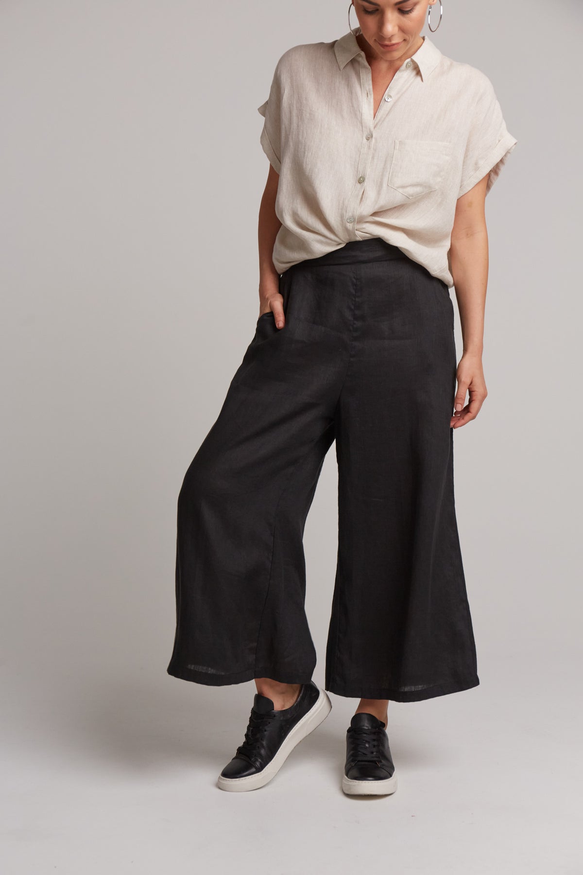 Eb&amp;Ive Studio Linen Crop Wide Leg Pant Black Work Pant