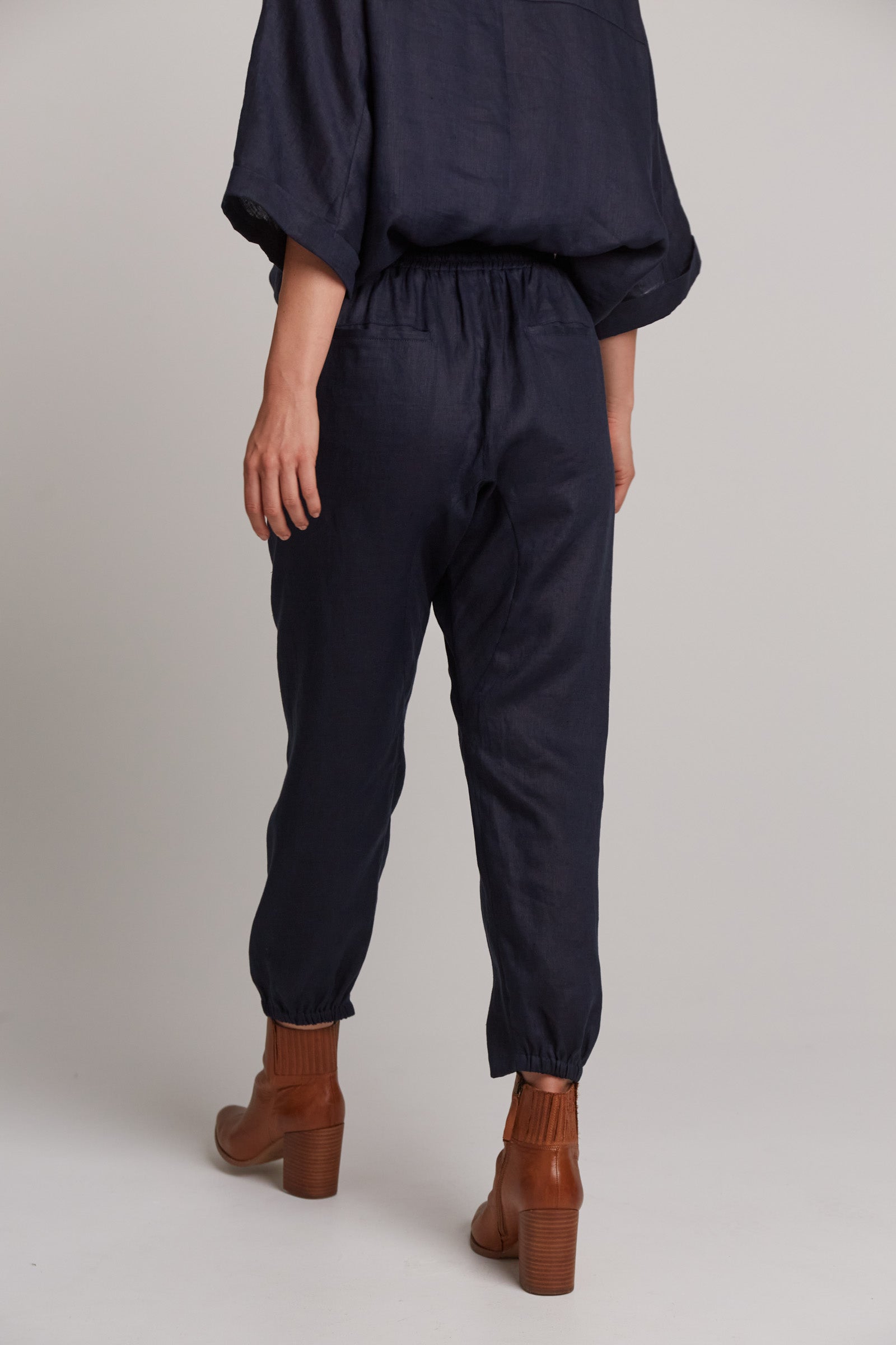 Eb&Ive Studio Linen Relaxed Pant Jogger Weekend Pant Travel Pant Navy
