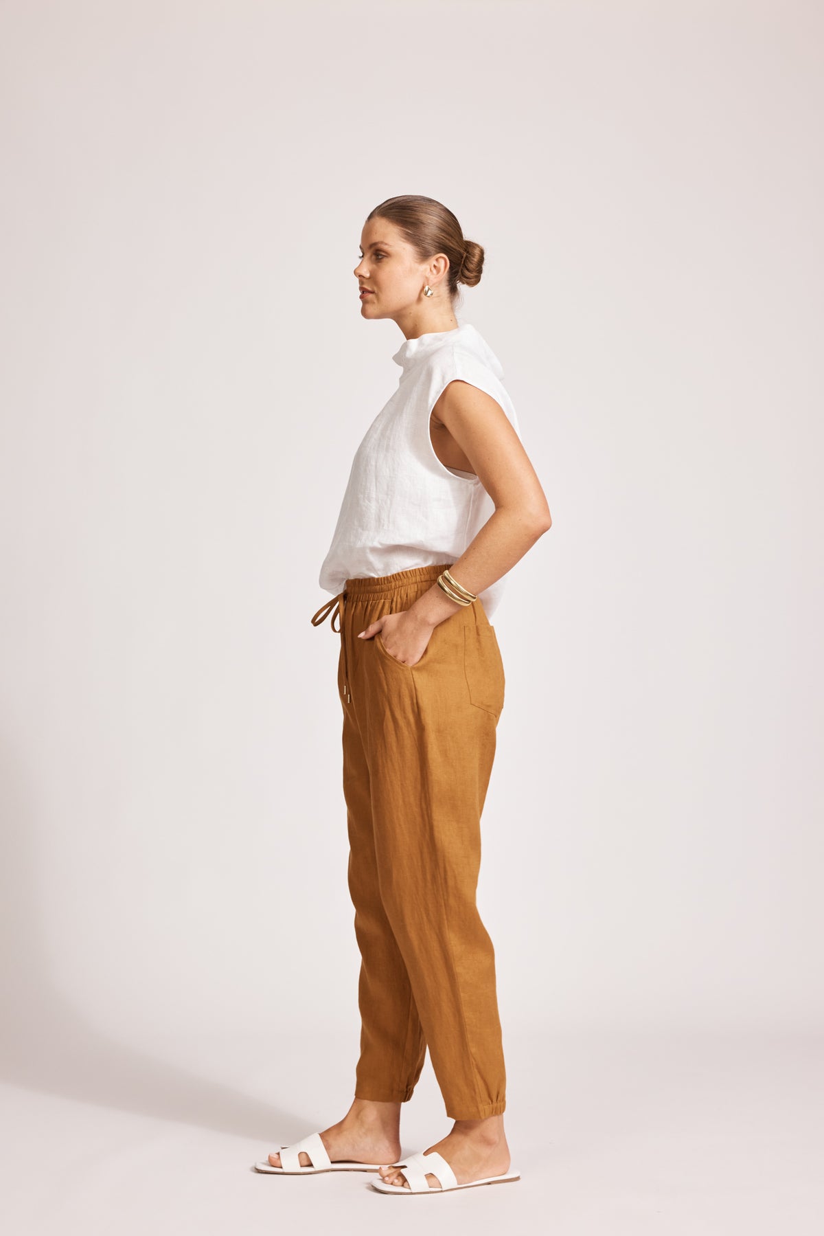 Eb&amp;Ive Miramar Linen pant Relaxed linen jogger summer drawstring waist slim tapered leg caramel