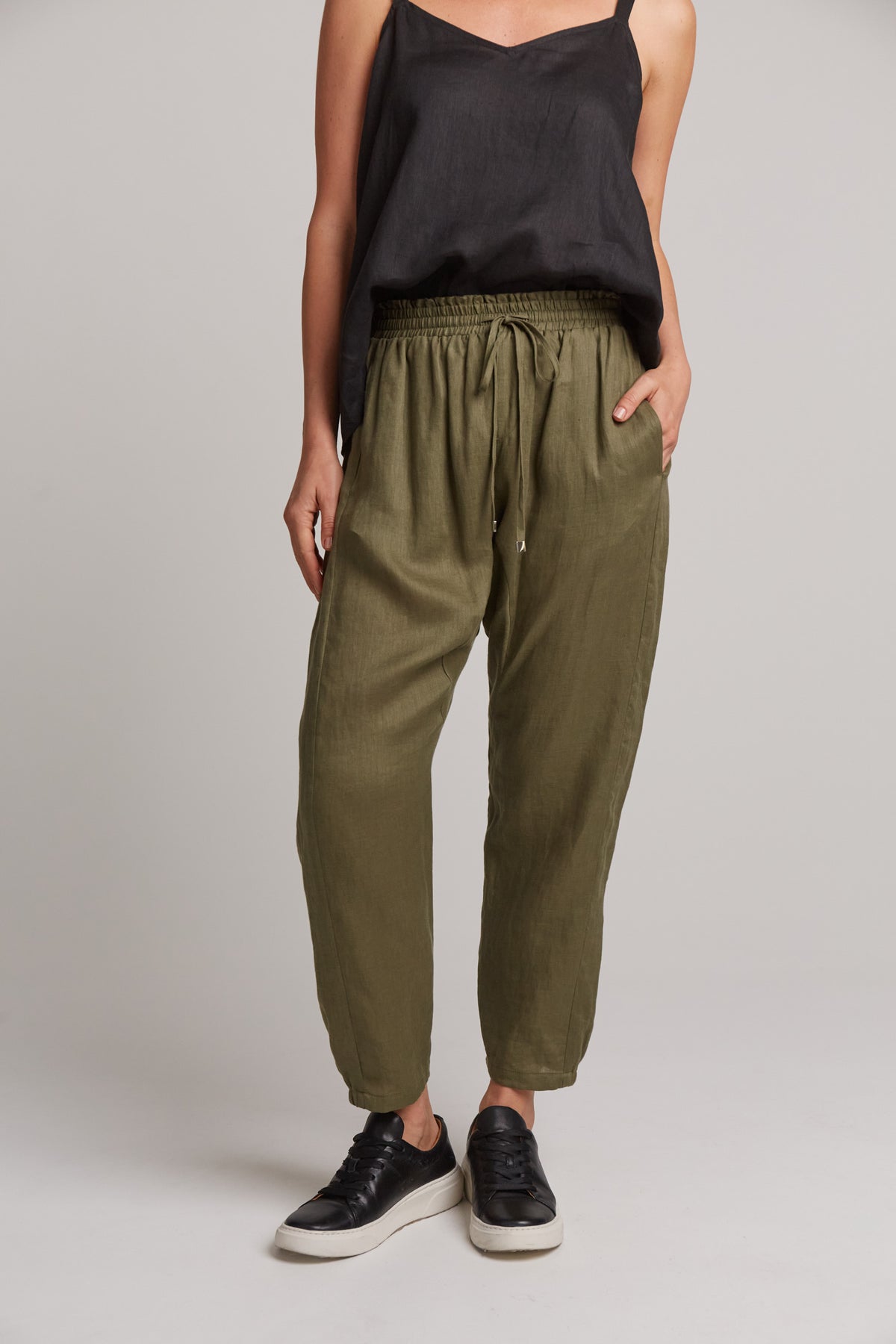 Eb&amp;Ive Studio Linen Relaxed Pant Jogger Weekend Pant Travel Pant Khaki