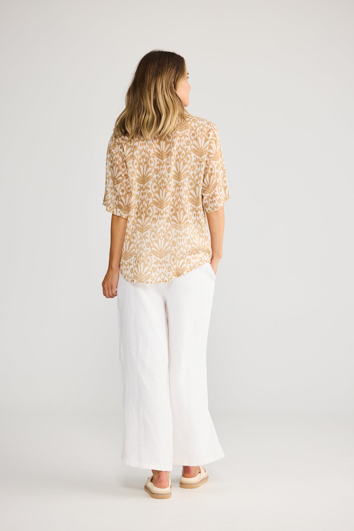 Playa Shirt - Tan Spring Fans