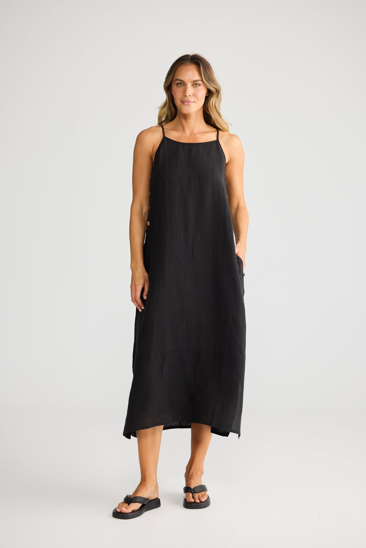 Cliffside Maxi - Black Linen