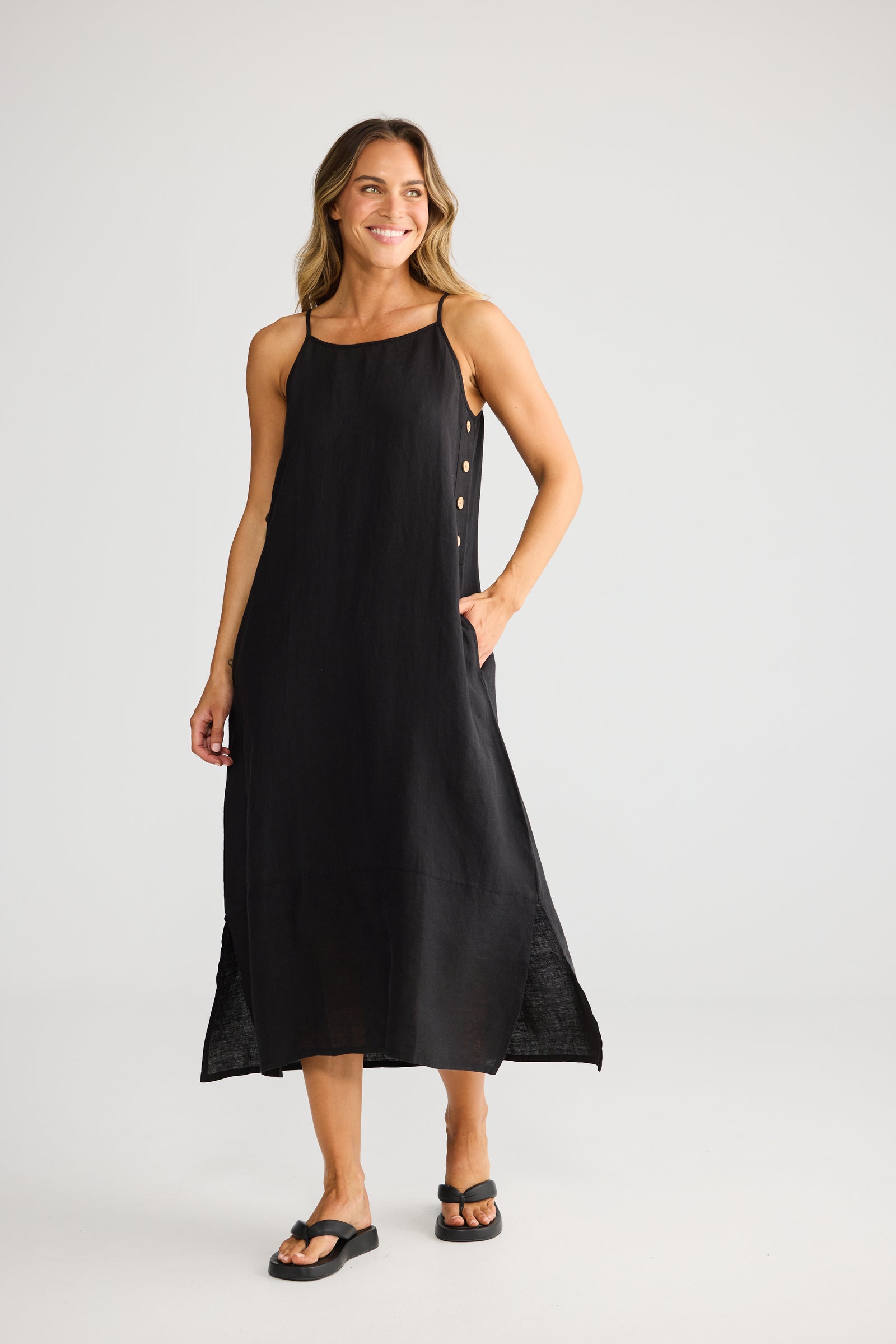 Cliffside Maxi - Black Linen