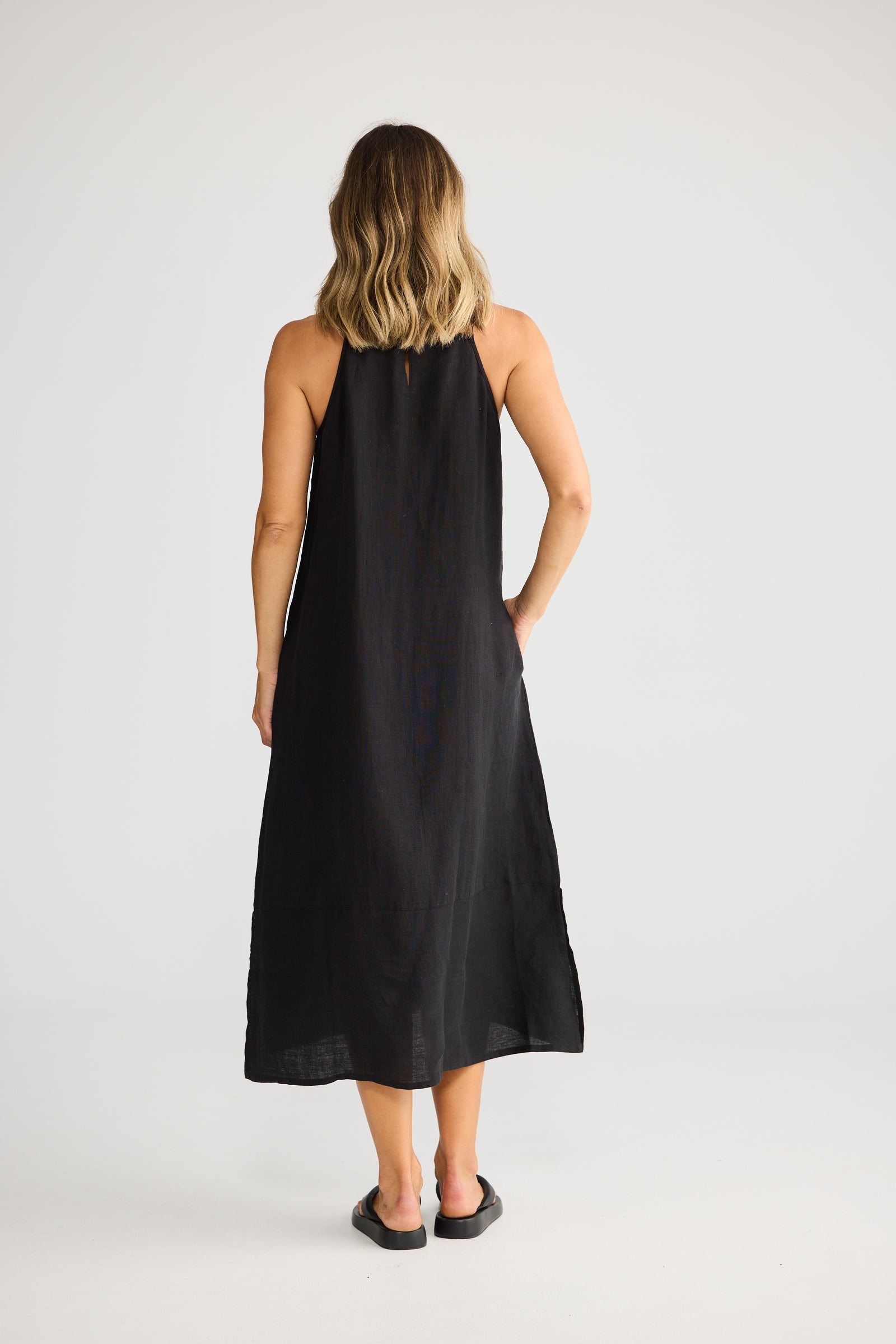 Cliffside Maxi - Black Linen