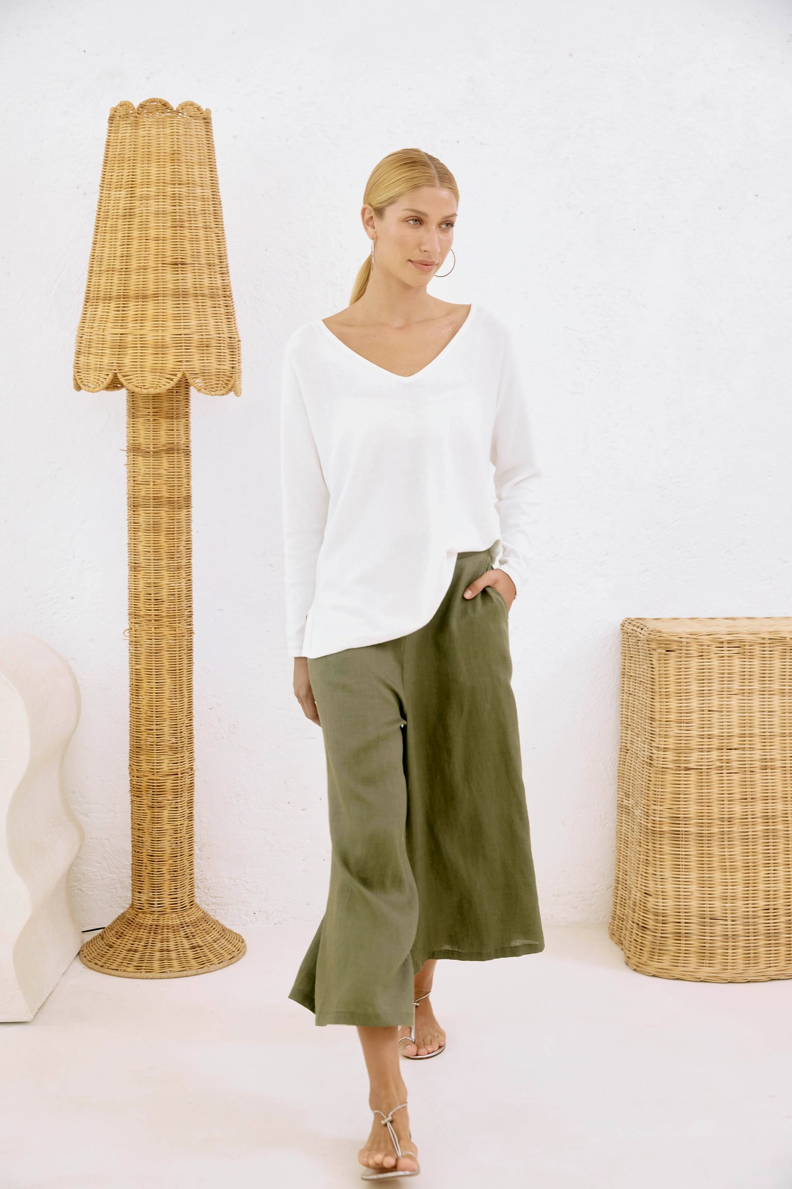 Studio Linen Crop Pant - Khaki