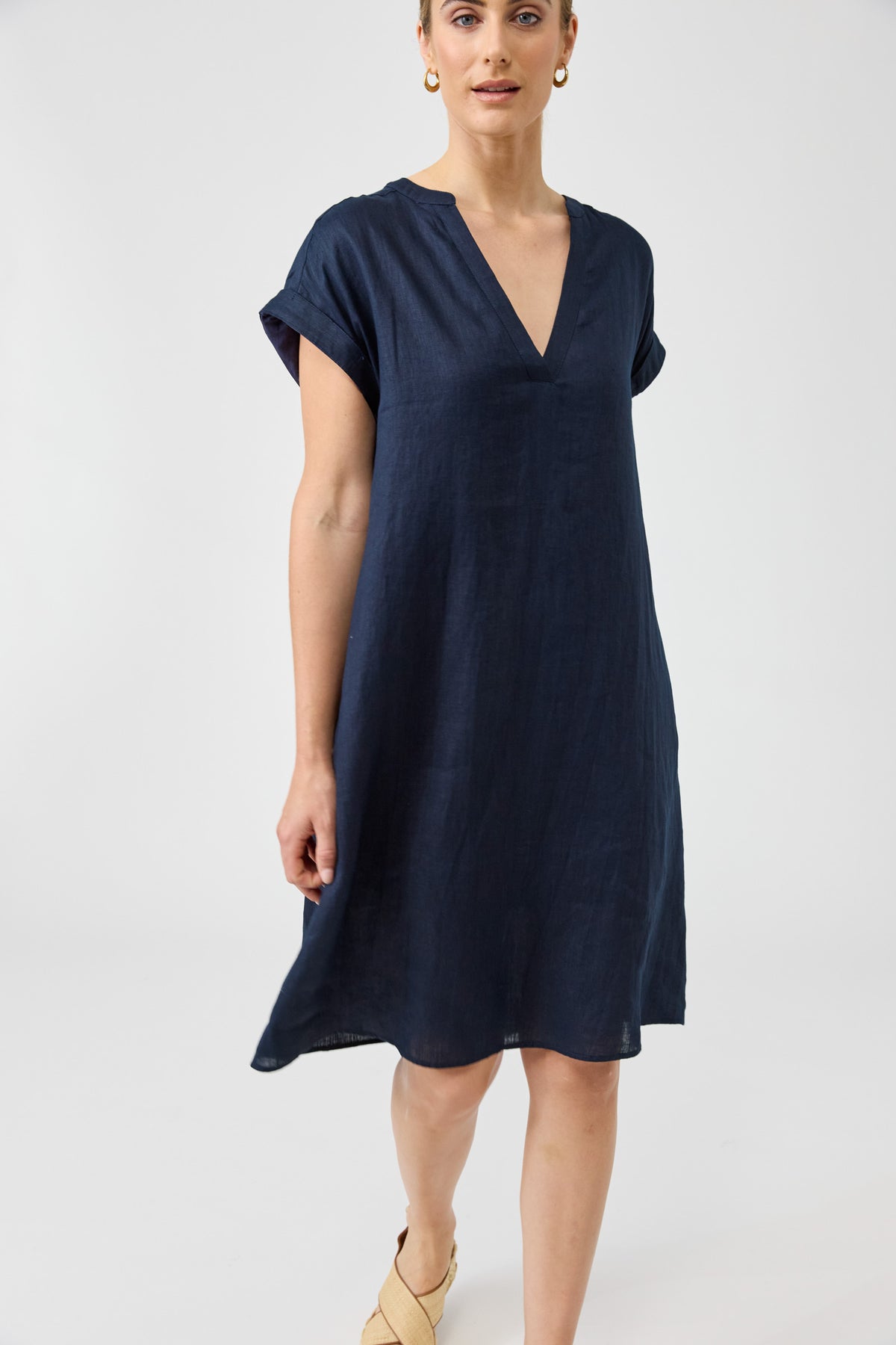 Eb&amp;Ive Studio Linen Midi Dress with pockets navy blue Work wear Dress Eb &amp; Ive short sleeve V neck travel Natural crisp shift Holiday travel dress
