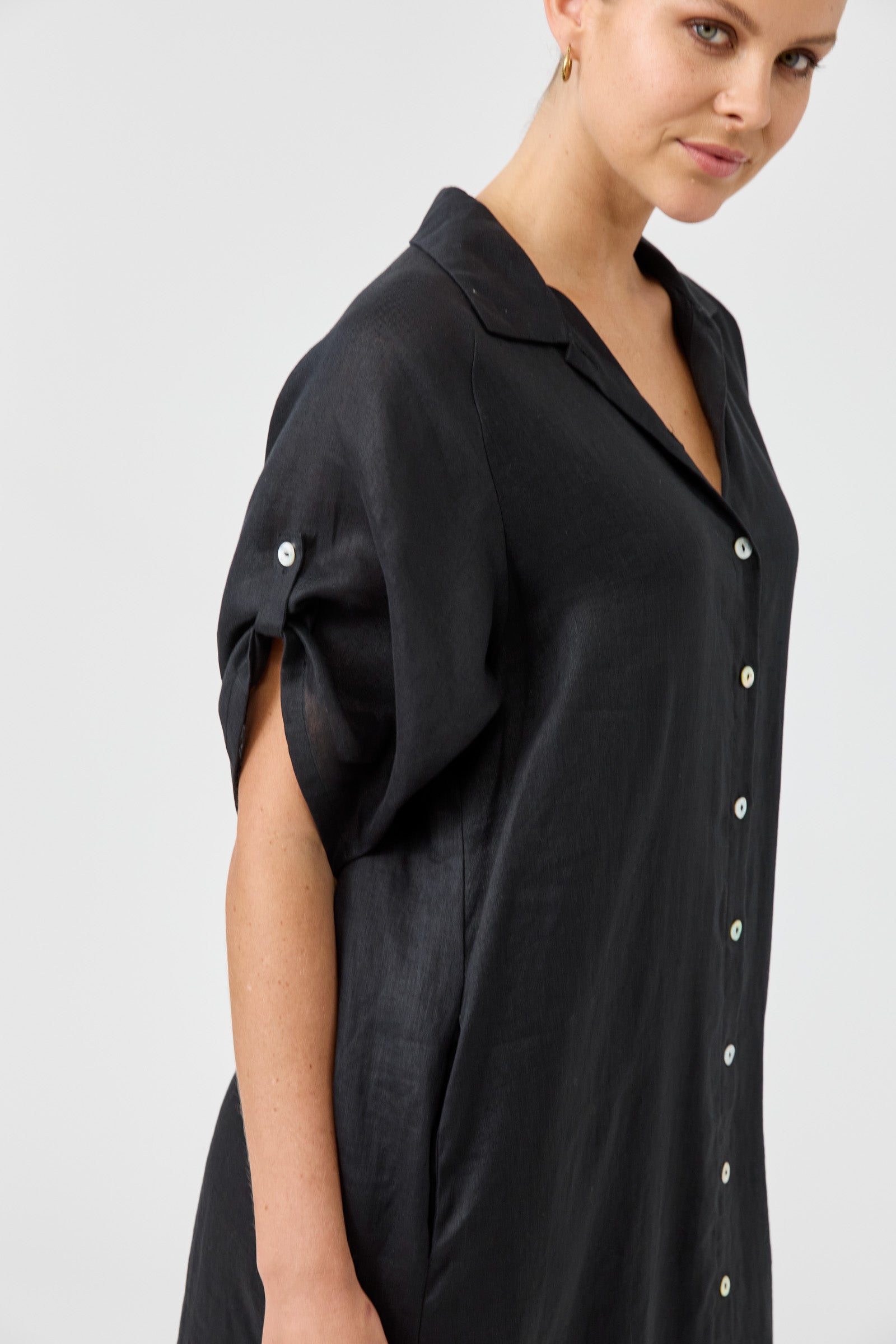Eb & Ive linen shirt dress black every day staple versatile, flattering breezy