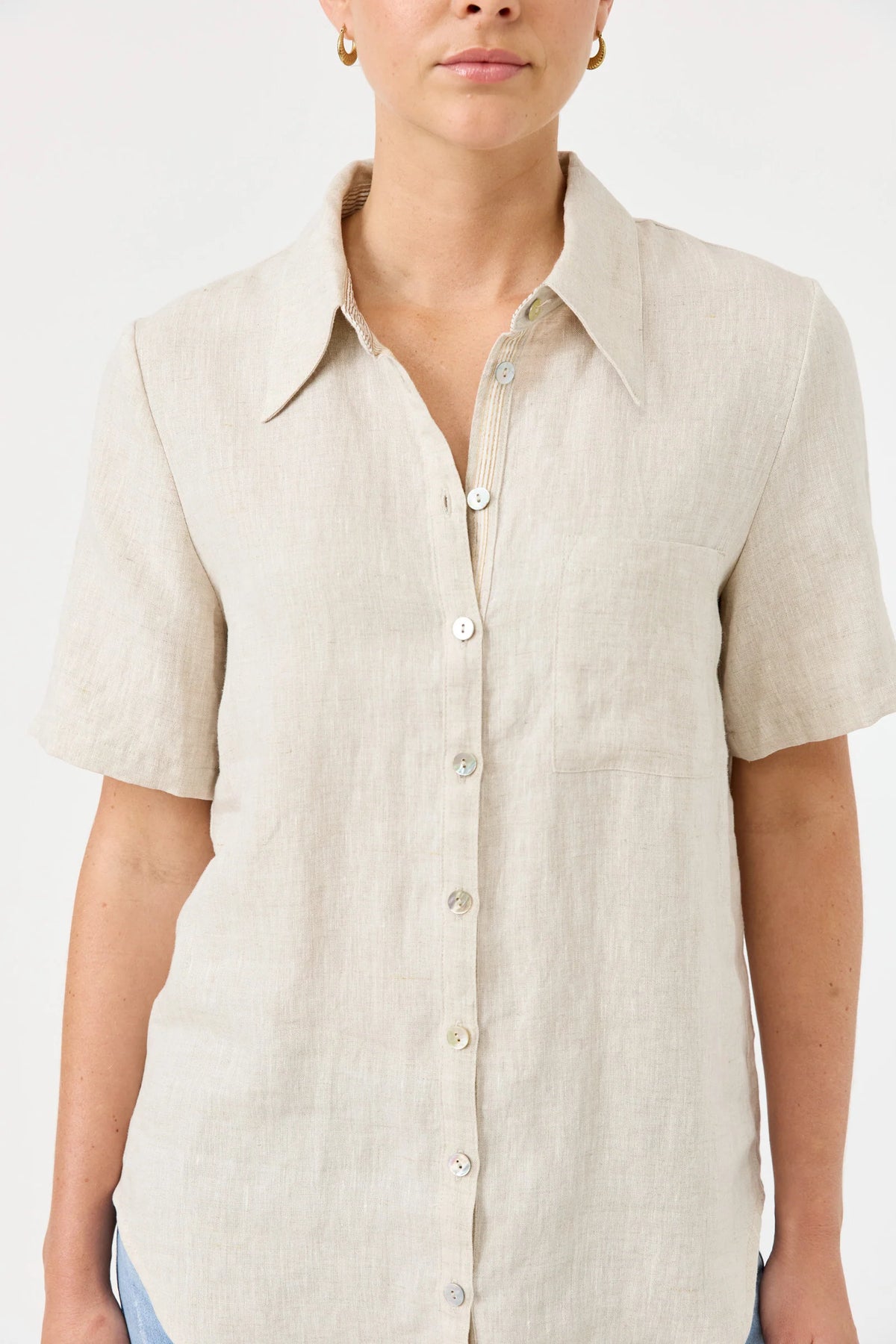 Eb and Ive studio linen short shirt dune 100% pure linen workwear easy smart classic short sleeve button up front curved hem natural neutral light colour