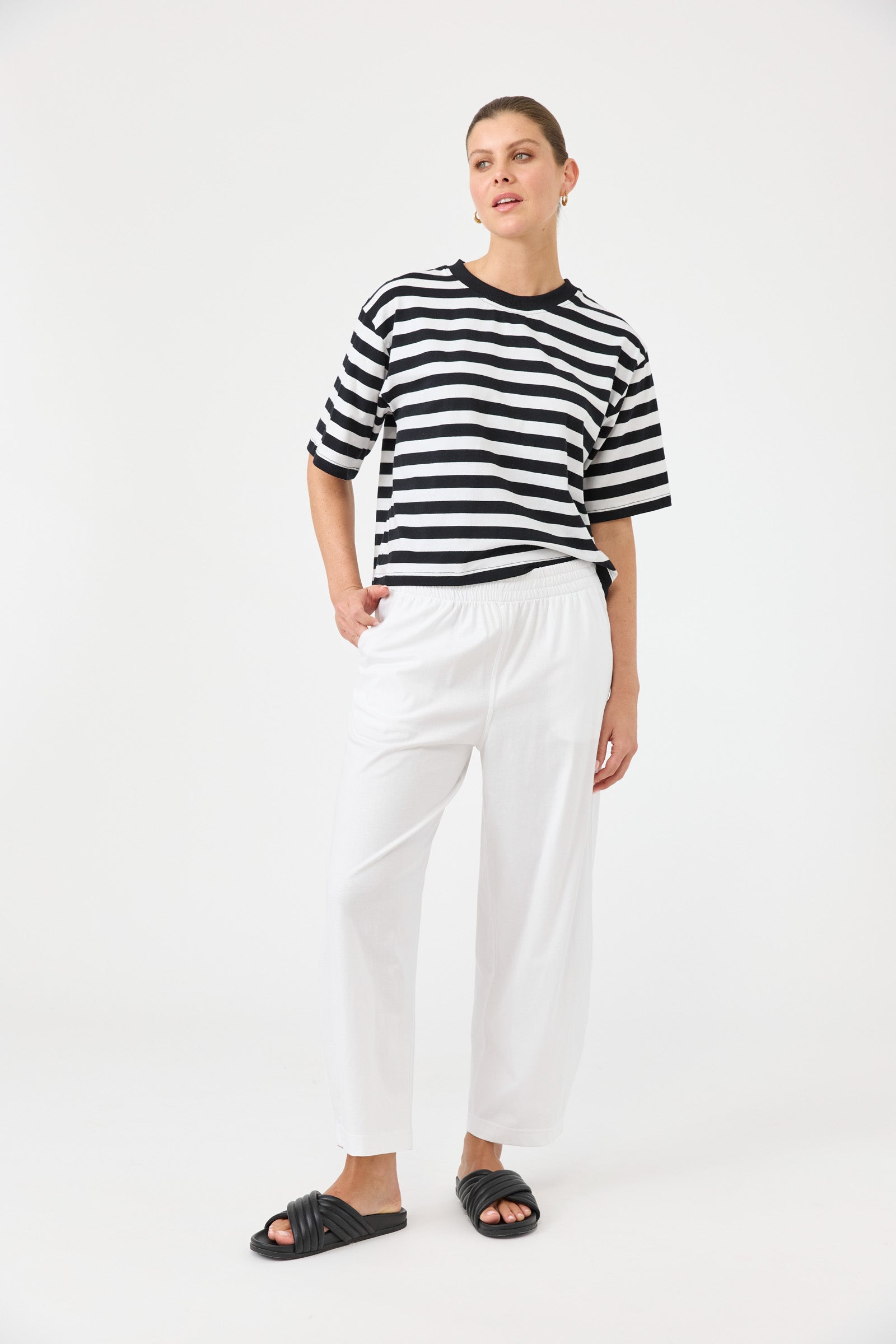 Studio stripe T-shirt black white Tee crew neck elbow length sleeve loose boxy fit cotton hip length relaxed silhouette three-quarter sleeve classic stripes casual wear