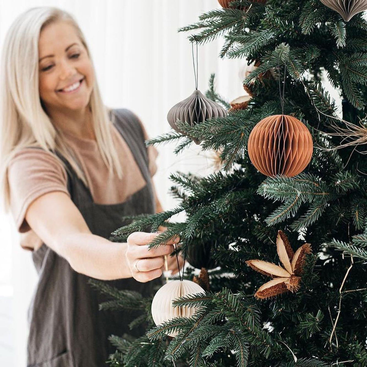 Heart  - Nordic Christmas Paper Tree Ornaments - Olive