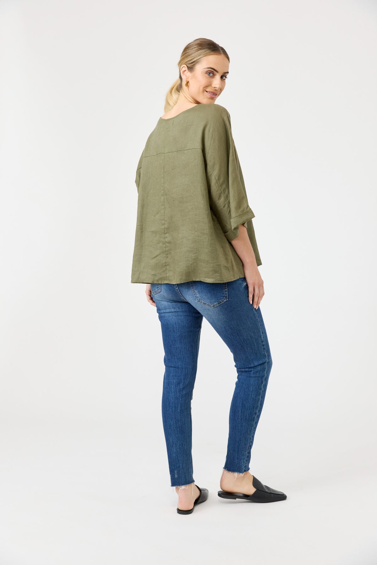 Eb&Ive Studio linen relaxed Khaki  top three-quarter length sleeve relaxed fit evening work wear Khaki Linen Blouse long sleeve Oversized Black Linen Top